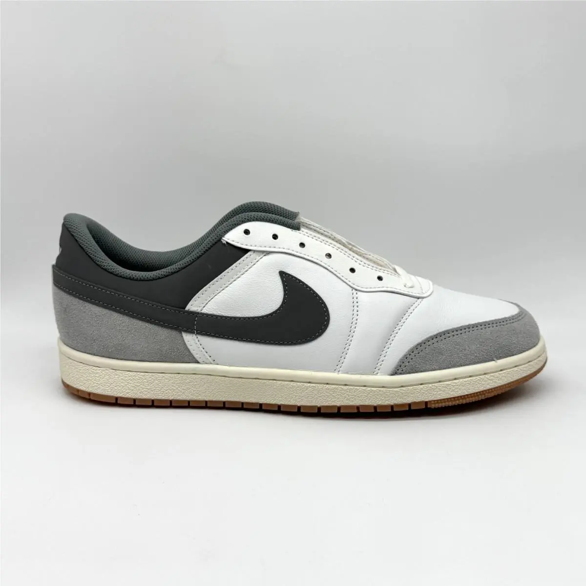 Jordan Mens Skyline Low SE White Grey Shoes Sz 11.5 Sneaker IQ6425-100 Nike