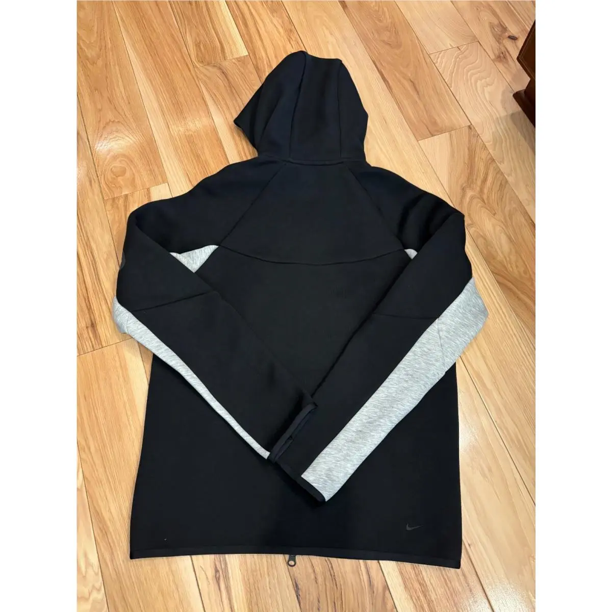 Nike clothing - Black/Dark Grey Heather/Black (UPC: 197602921434) 2