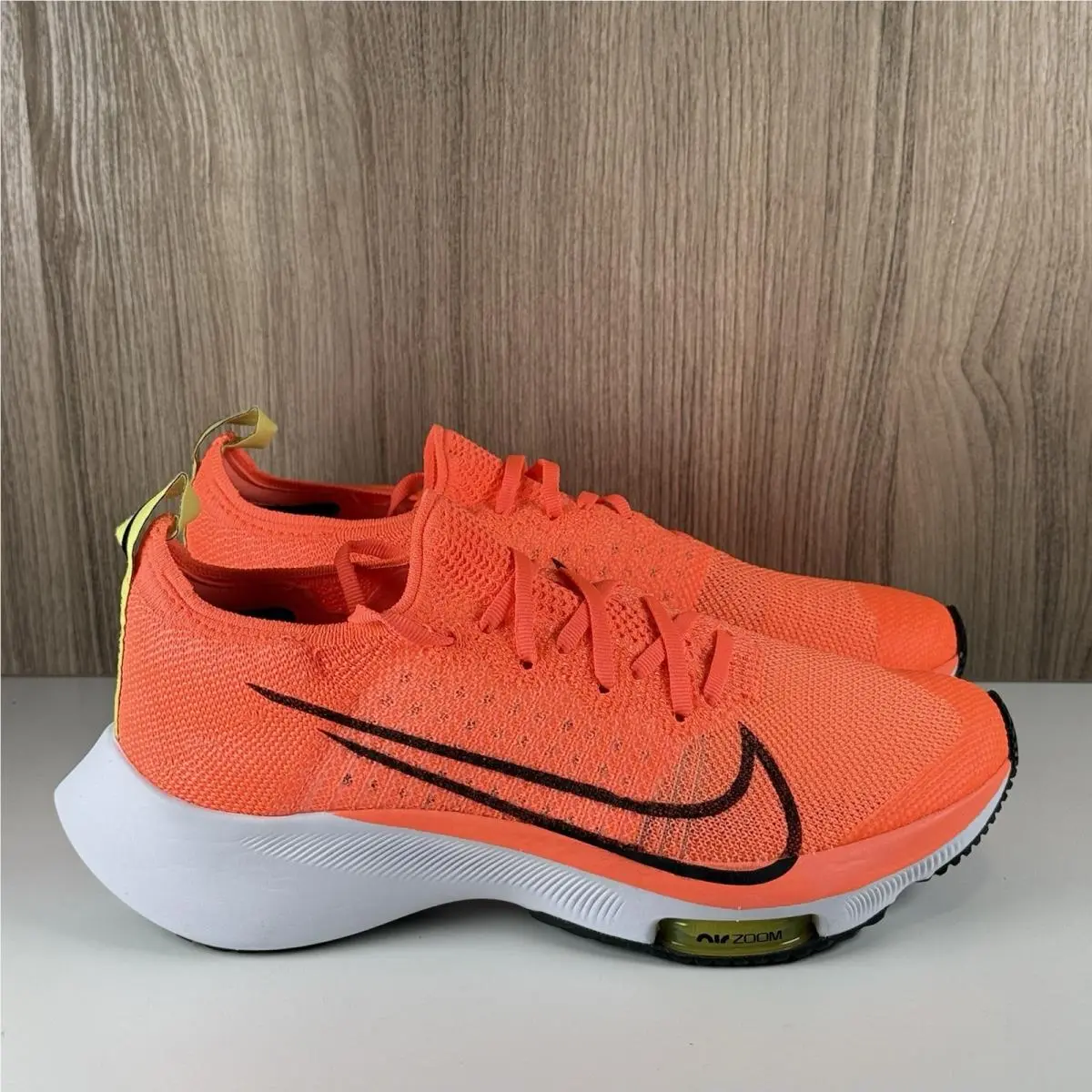 Nike Air Zoom Tempo FK Bright Mango/black CJ2102-800 GS 5Y / Women’s Size 6.5