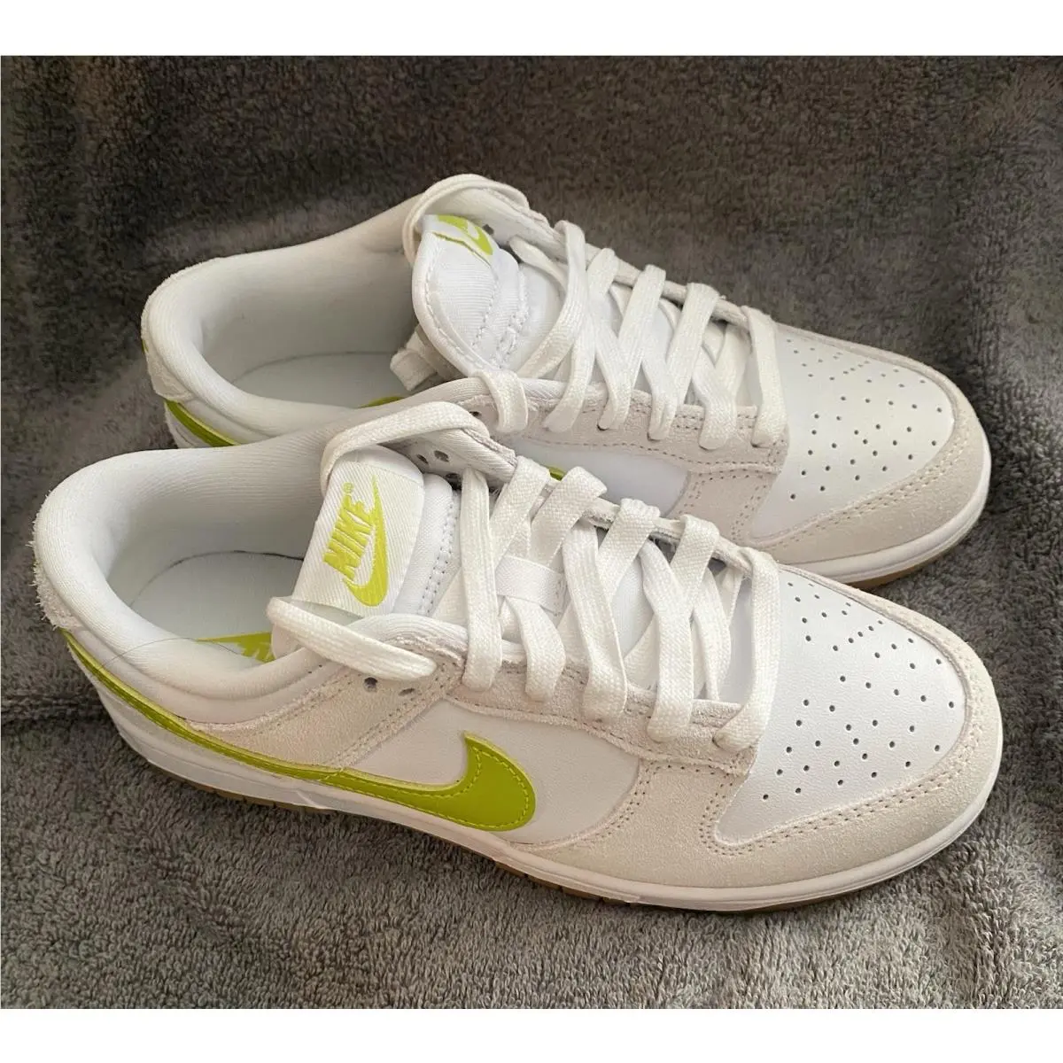 Size 6.5 W Nike Dunks Low