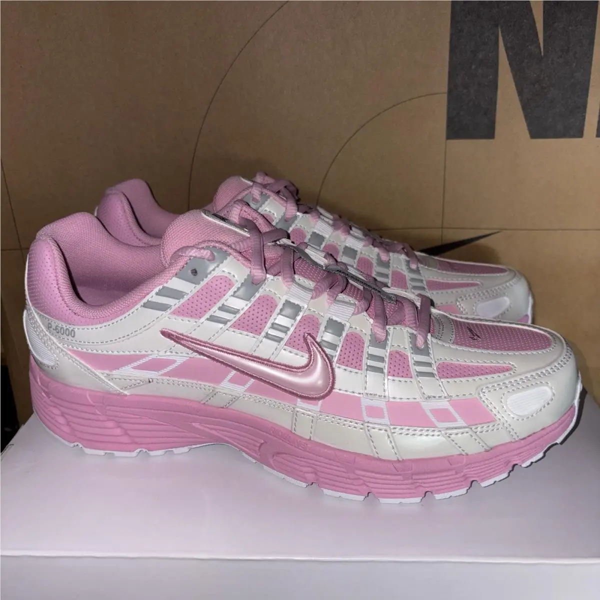 P-6000 By You Men Size 10.5 IB4455-900 Pink White by Nike