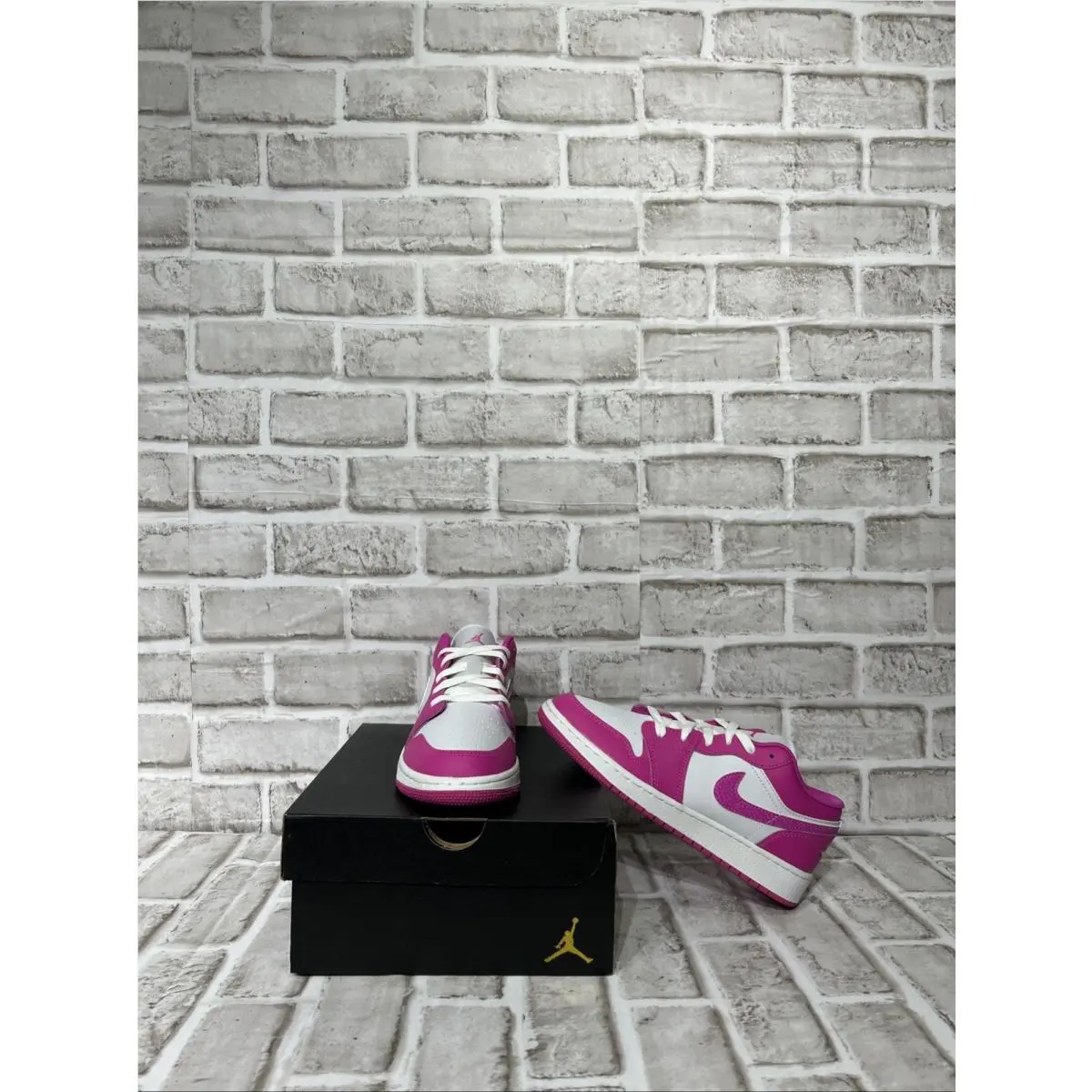 Nike Air Jordan 1 Retro Low GS Pink/barbie Women’s FV8486-600 Sneaker Size 6.5