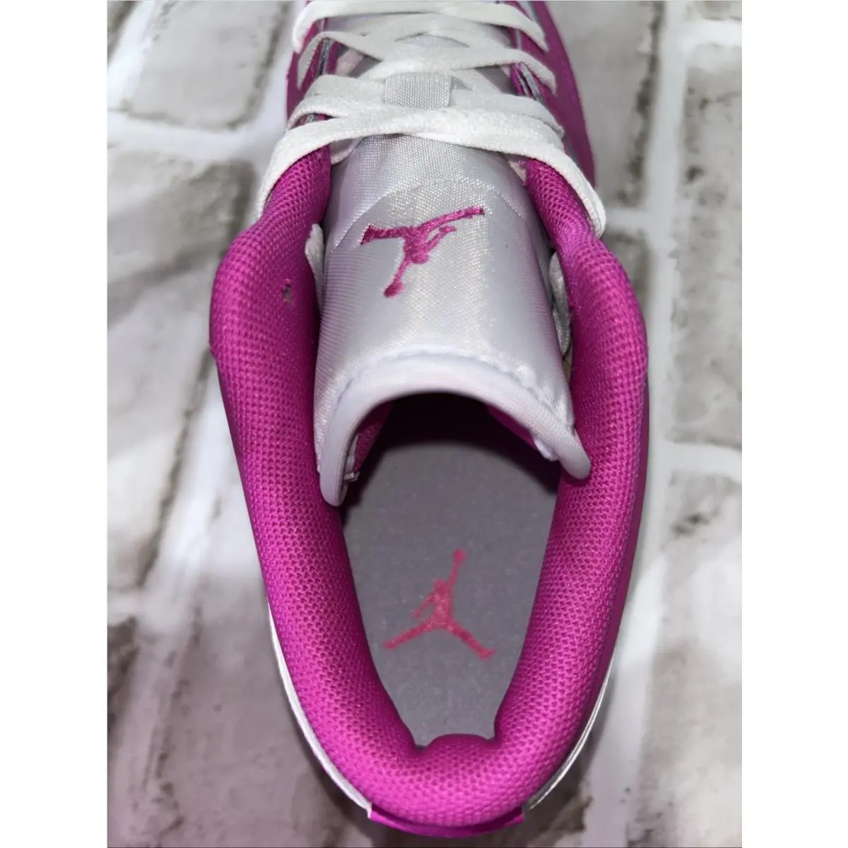 Nike shoes - Air Jordan Retro - Air Retro - FV8486 - Pink 3