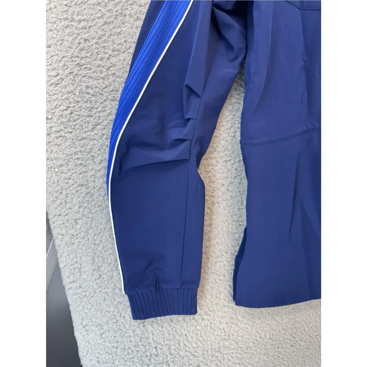 Nike clothing - Blue (UPC: 0197594042490) 15