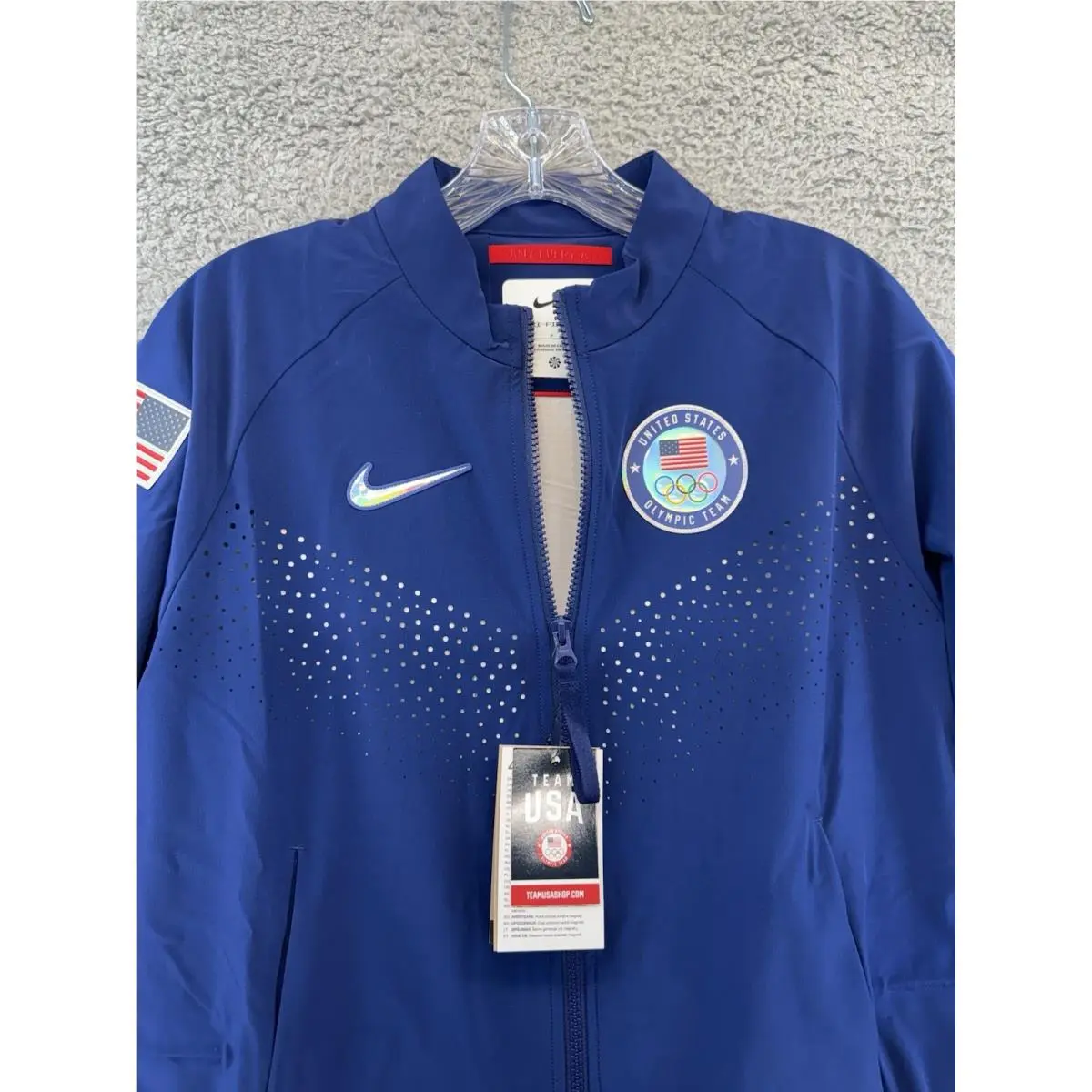 Nike clothing - Blue (UPC: 0197594042490) 1