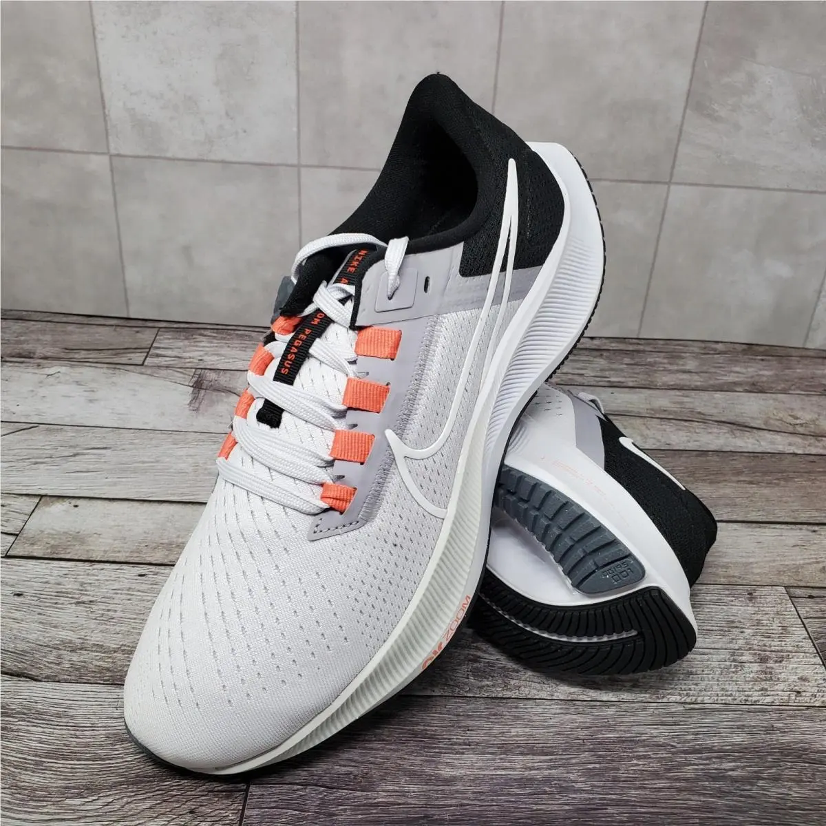 Nike Pegasus 38 Women`s Size 8.5 Shoes Iris Whisper Province Purple CW7358-500