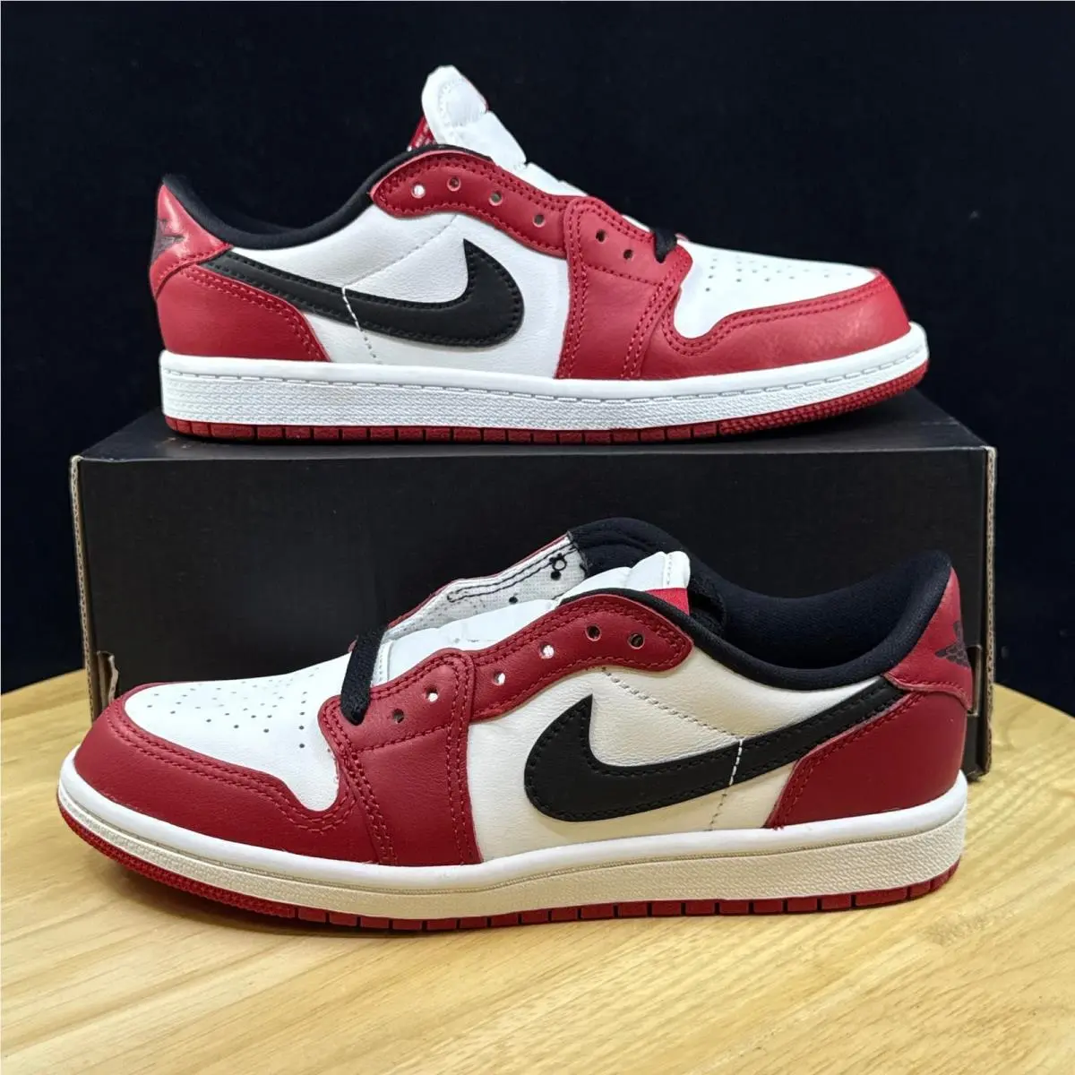 Nike Air Jordan Kids 1 Low Size 2.5y Chicago HQ6996-600 Red White Black
