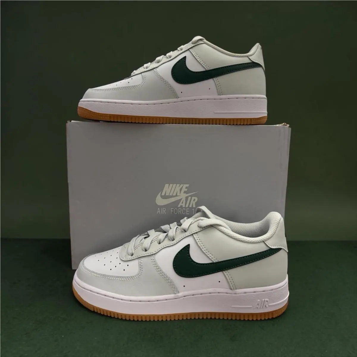 Nike sz 6 Y 6y Boys AF Air Force 1 GS Photon Dust Gray White Green CT3839