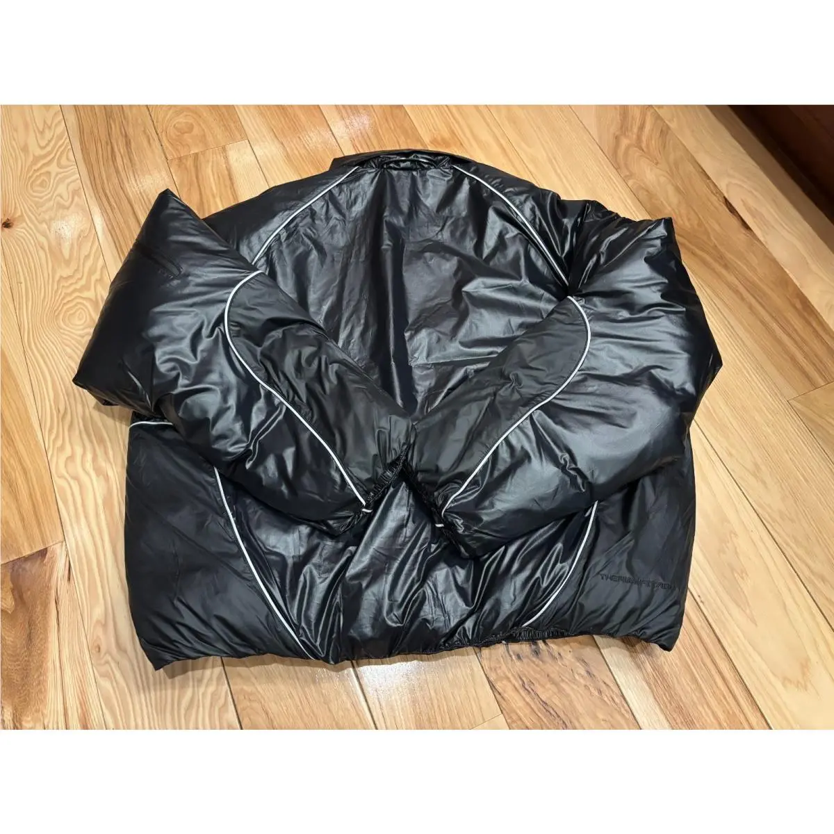 Nike clothing - Nike Tech Bubble Jacket - Tech Bubble Jacket - Black (UPC: 198482468590) 0