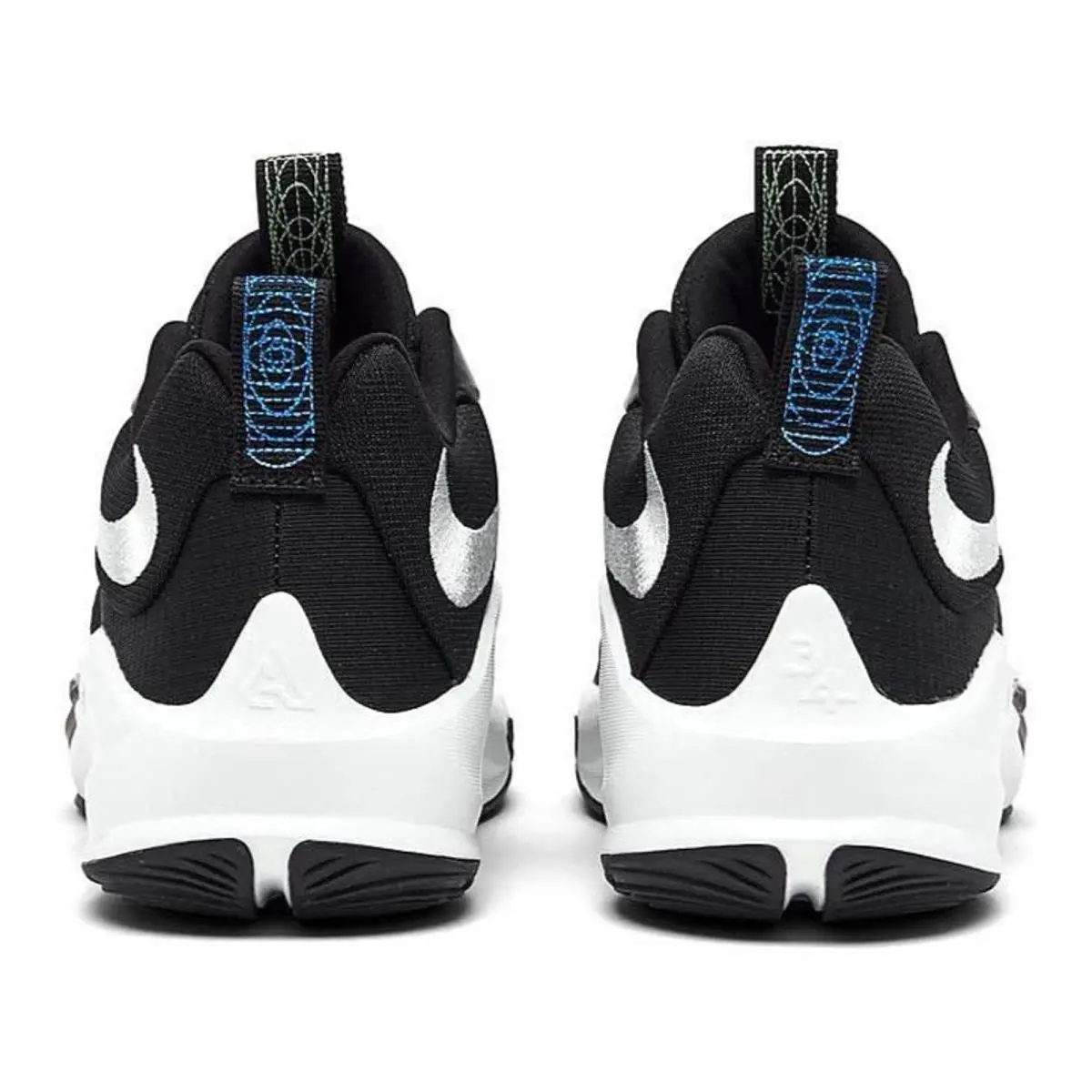 Nike shoes - Black/White 3