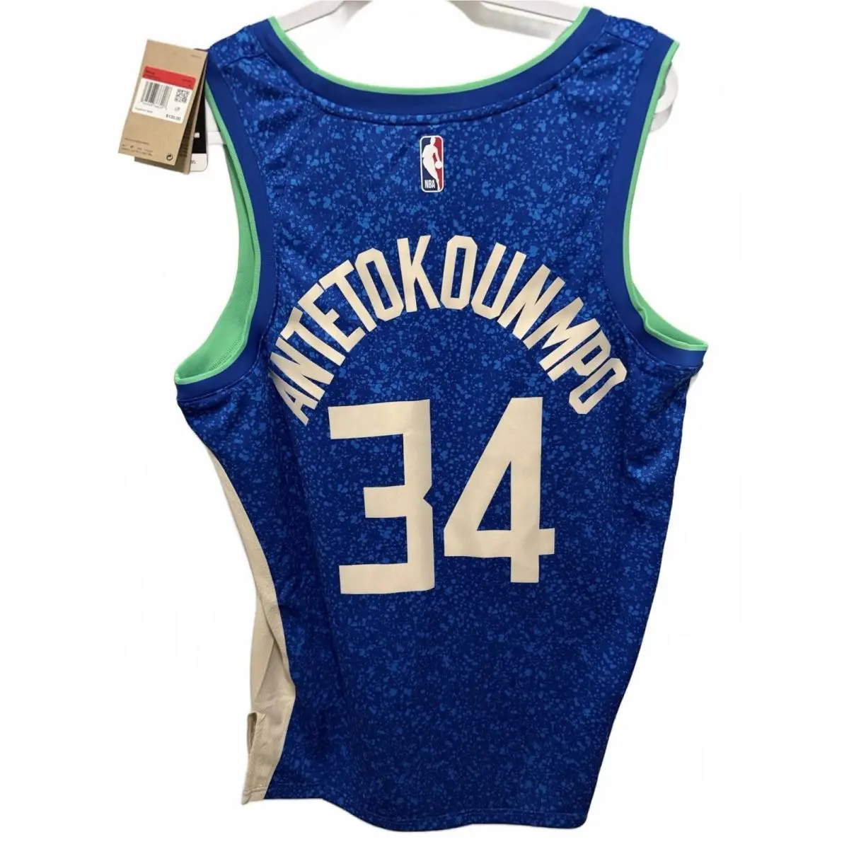 Giannis Antetokounmpo Milwaukee Bucks Men`s Swingman Jersey -L by Nike