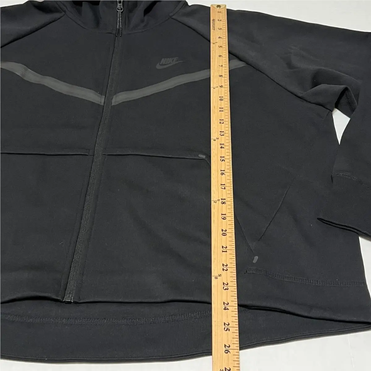 Nike clothing - Black/Black (UPC: 194493785121) 6