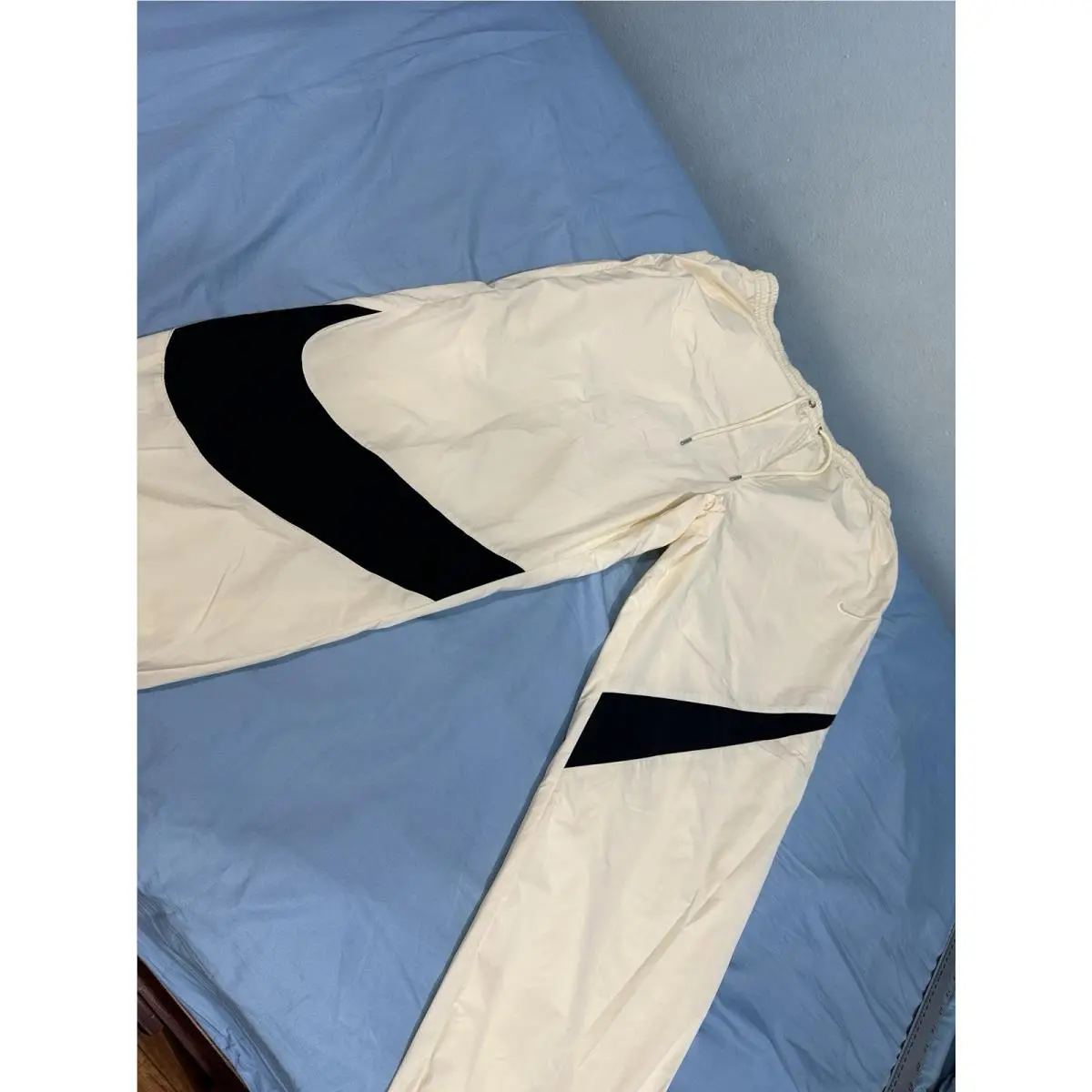 Nike clothing - White Cream 0