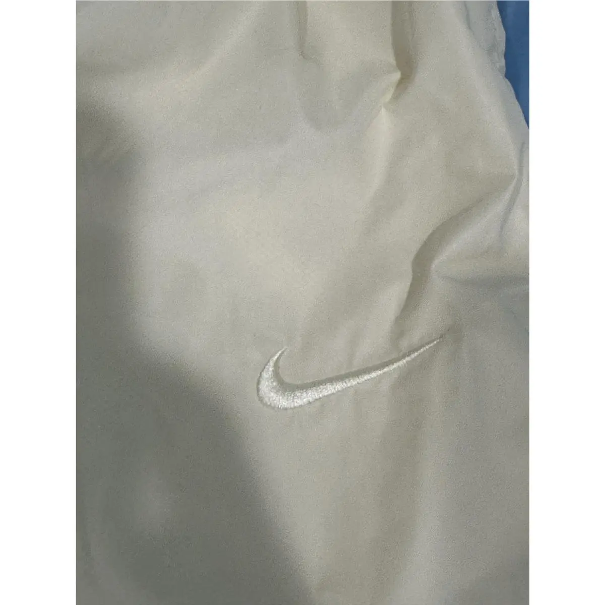 Nike clothing - White Cream 3
