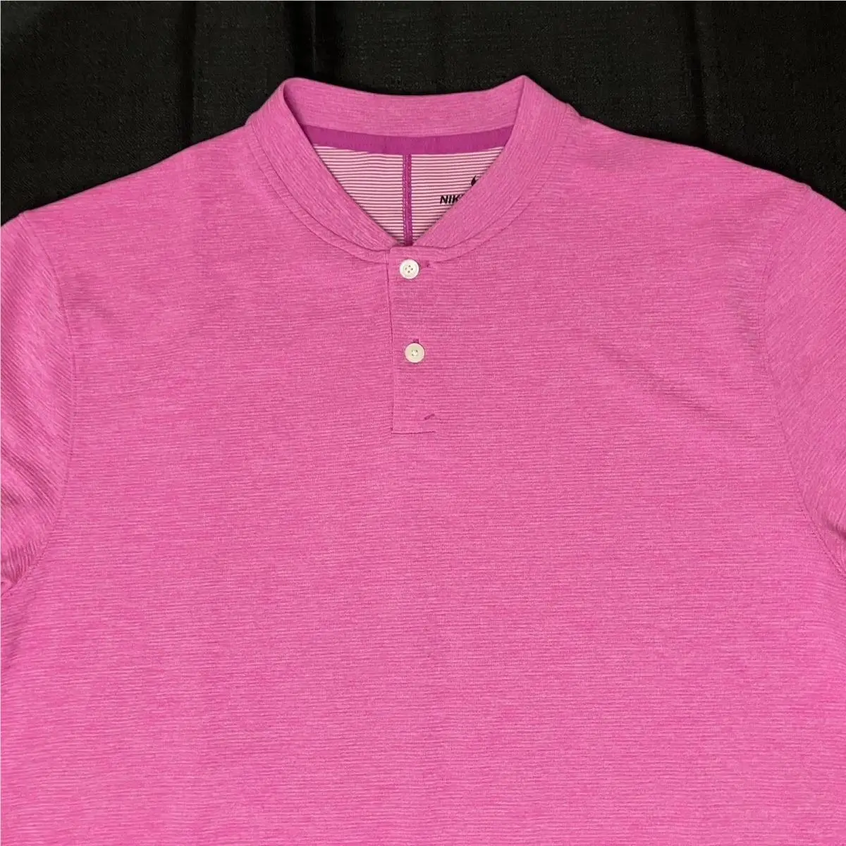 Nike clothing - TW Tiger Woods AeroReact Mock Blade Polo - Hyper Magenta 1