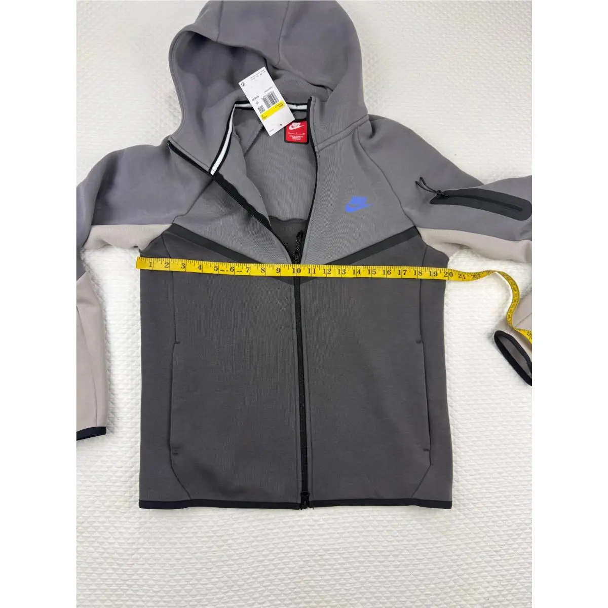 Nike clothing - Gray (UPC: 198488978000) 5