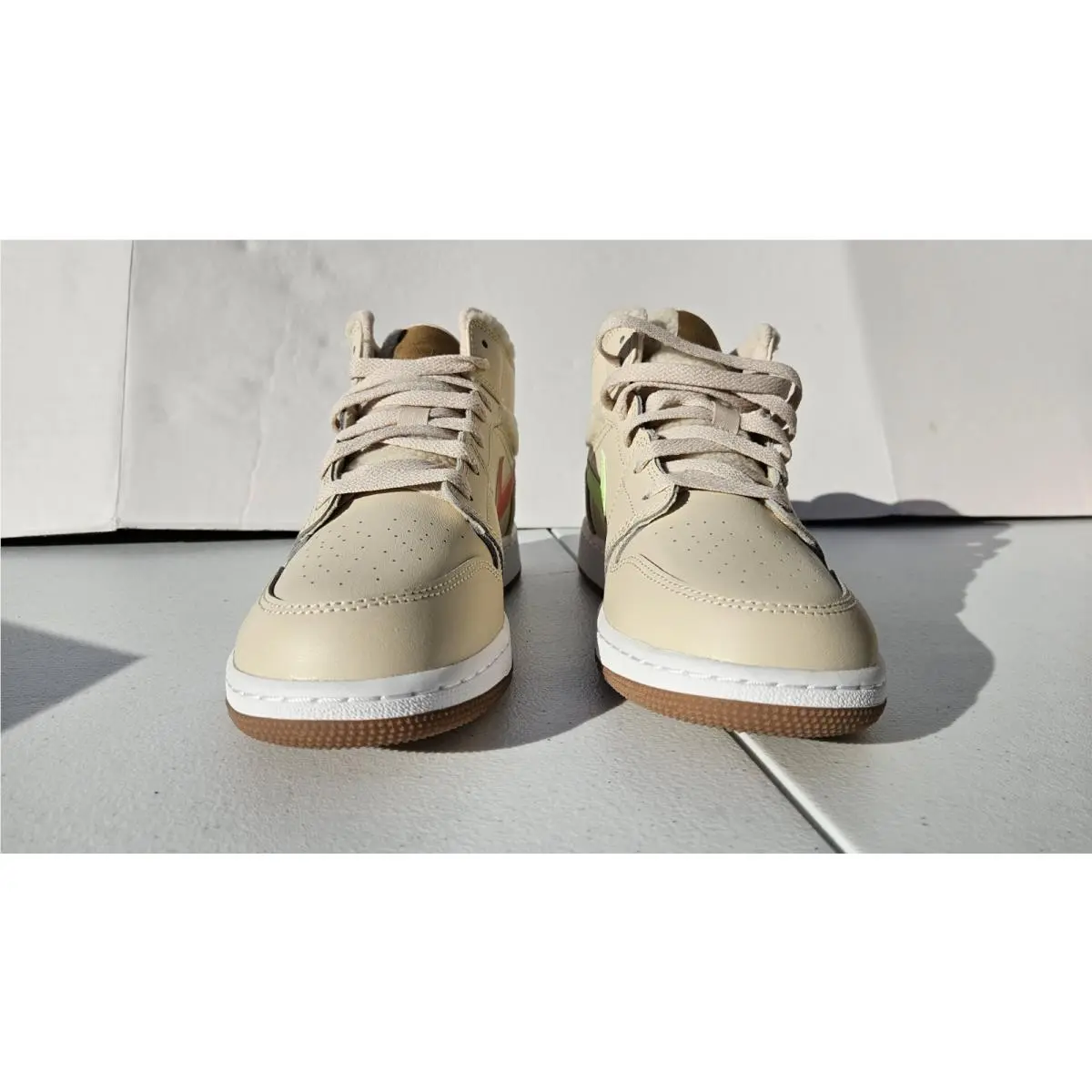 Nike shoes - Air Jordan 1 - Air - Beige 1