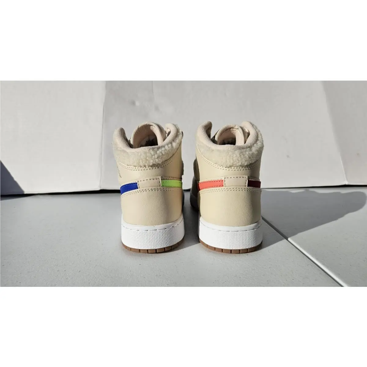 Nike shoes - Air Jordan 1 - Air - Beige 5
