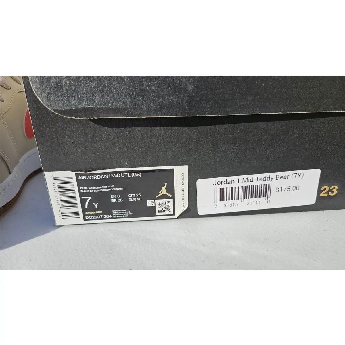 Nike shoes - Air Jordan 1 - Air - Beige 0