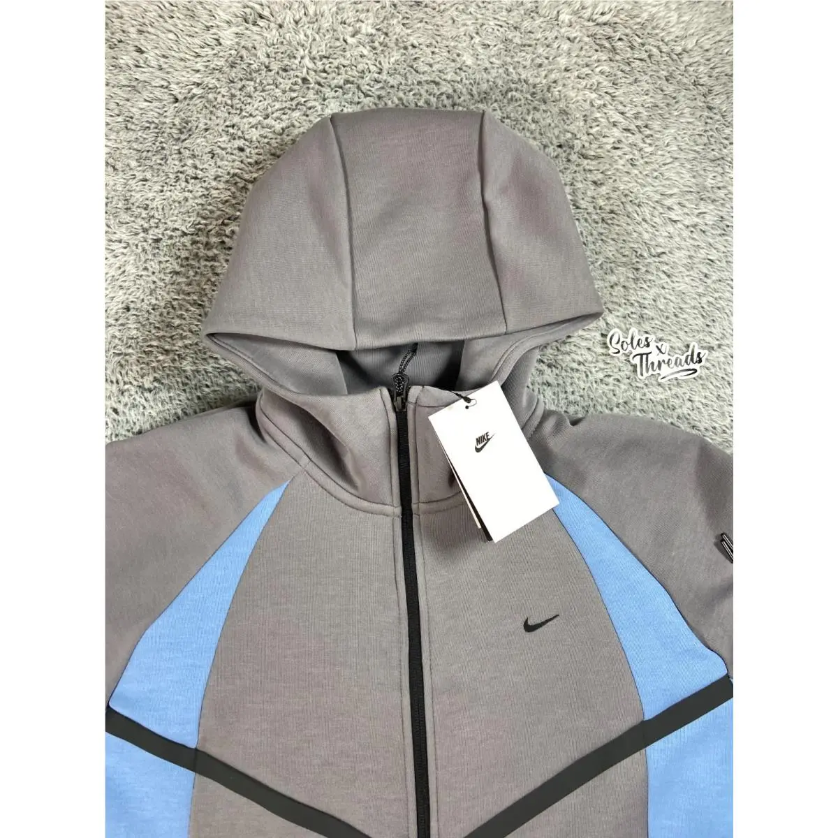 Nike clothing - Gray 2