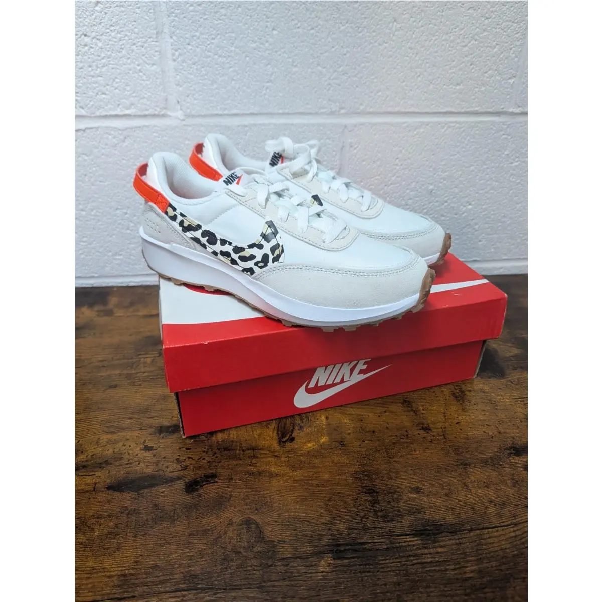 Nike Waffle Debut Shoes Women`s 8 Leopard Swoosh Orange Heel DZ5201-100 Sneakers