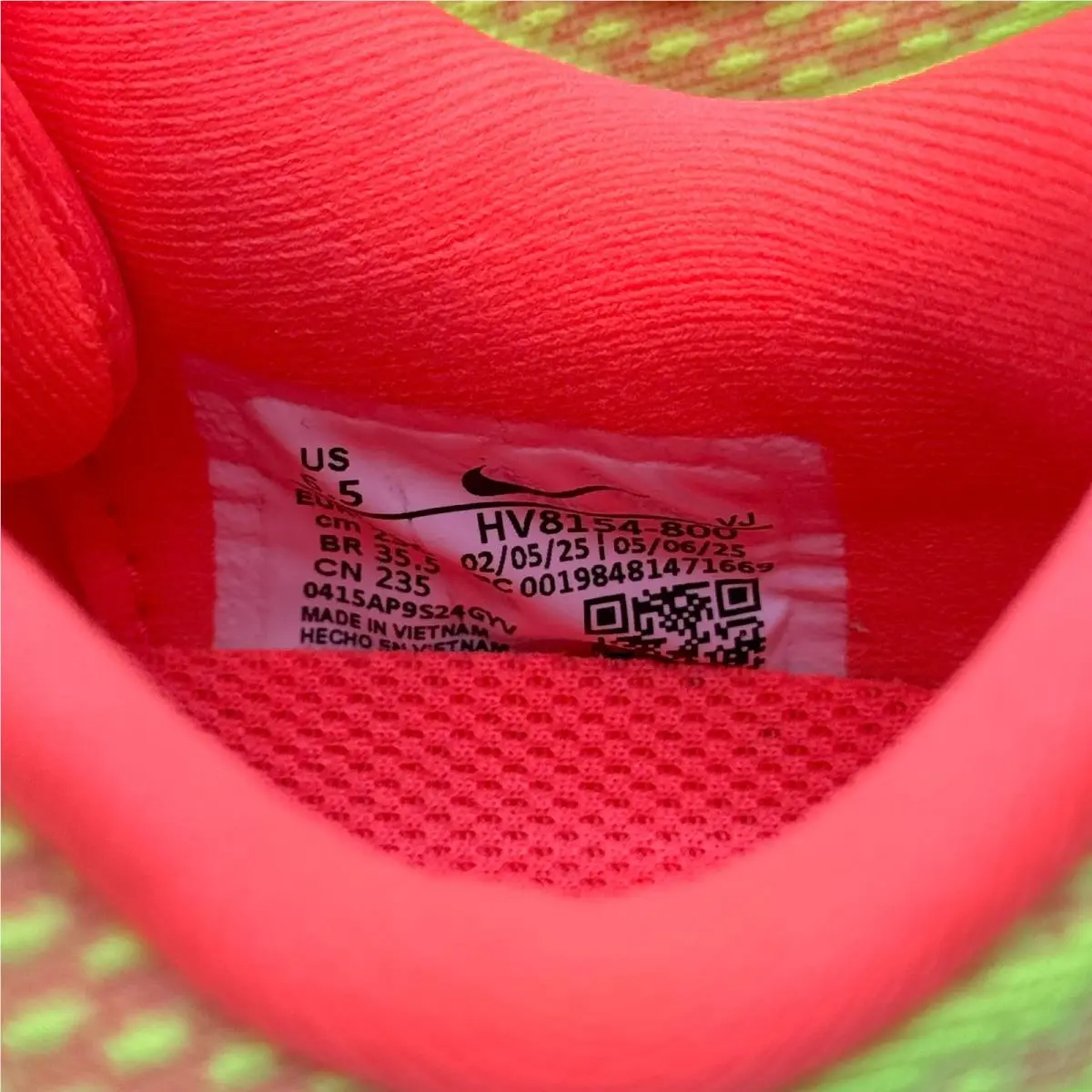 Nike shoes - Nike Vomero Plus - Vomero Plus - HV8154-800 - Yellow (UPC: 198481471669) 2