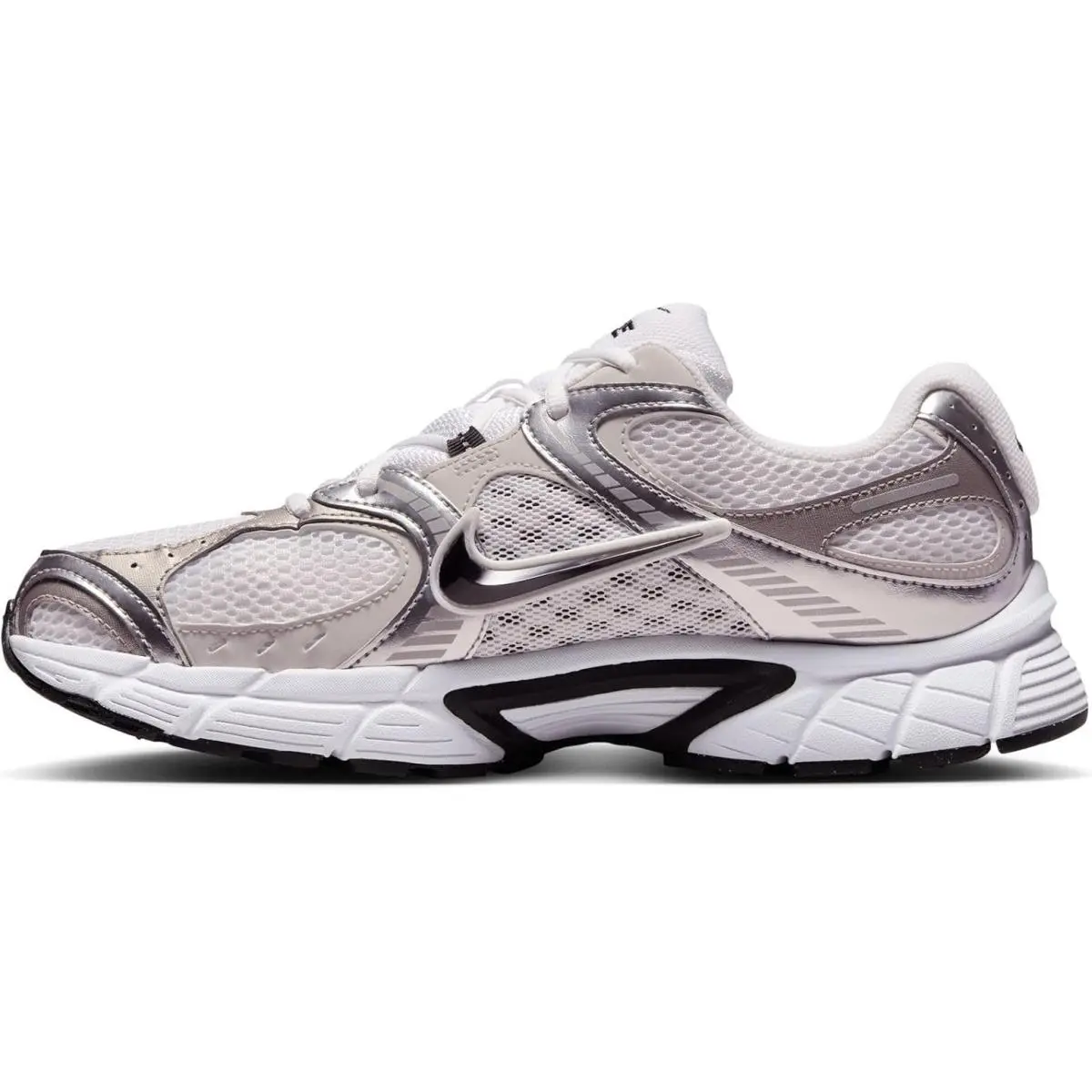Size 11 Nike Mens V5 Rnr - White