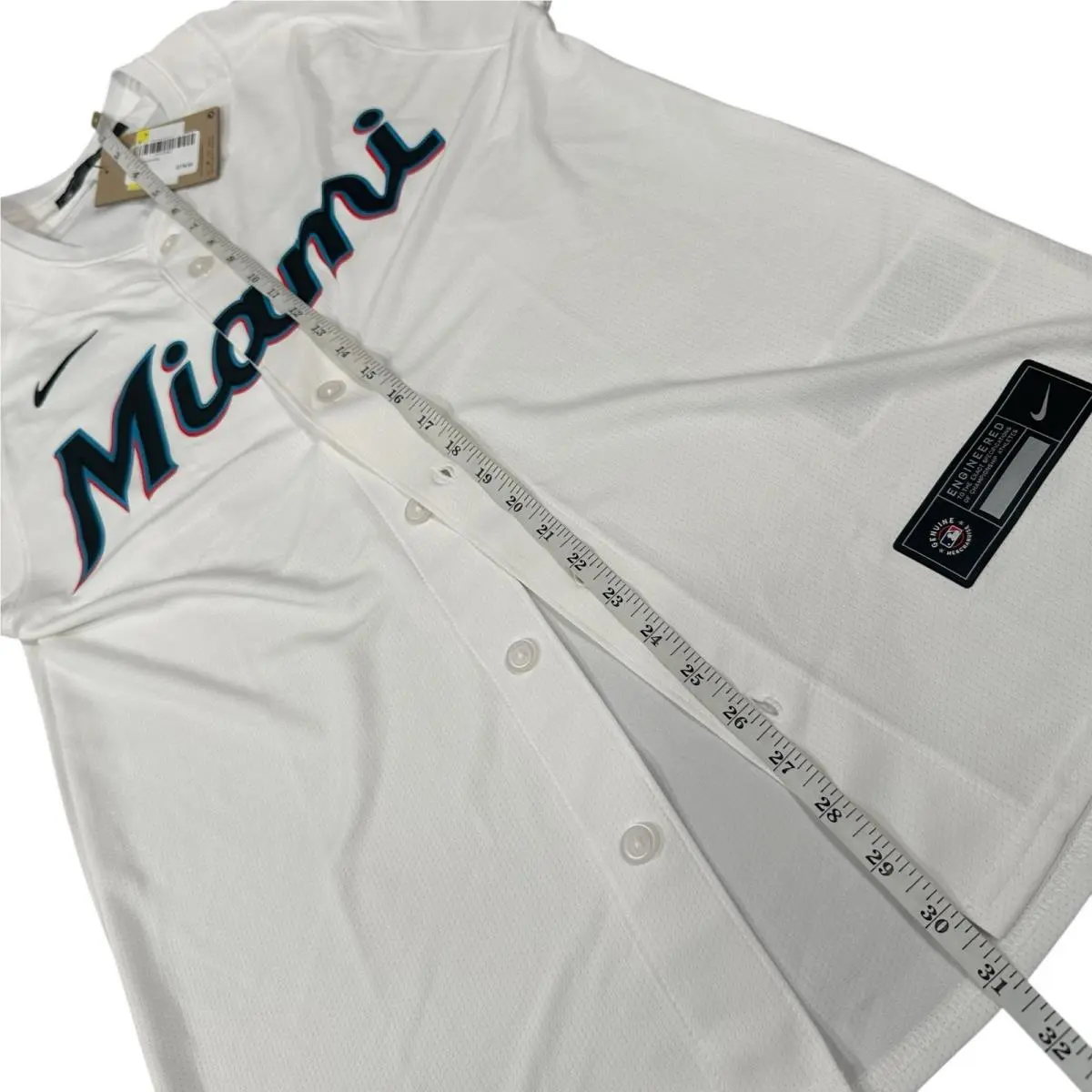 Nike clothing - White 3