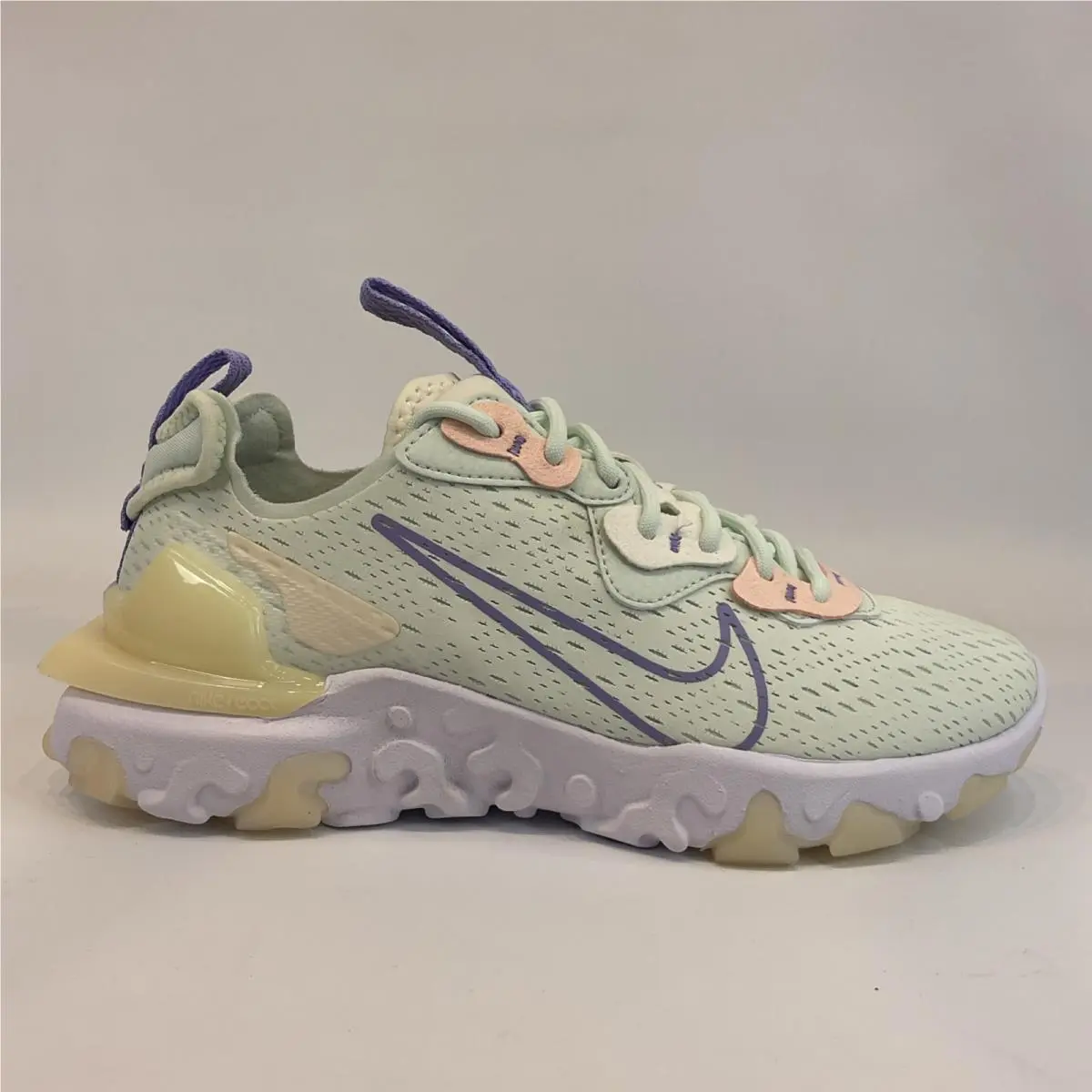 Nike React Vision Barely Green Purple Pulse CI7523-301 Women`s Size 7.5