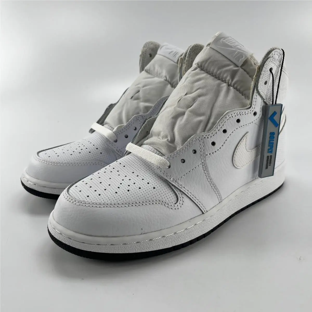 Nike Air Jordan 1 Retro High OG BG Perforated White 575441-100 Kids Size 7Y