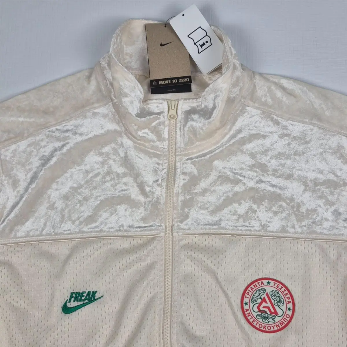 Nike clothing - GIANNI VELOUR JACKET NIKE FREAK - FB6992-110 - Ivory (UPC: 196968919604) 4