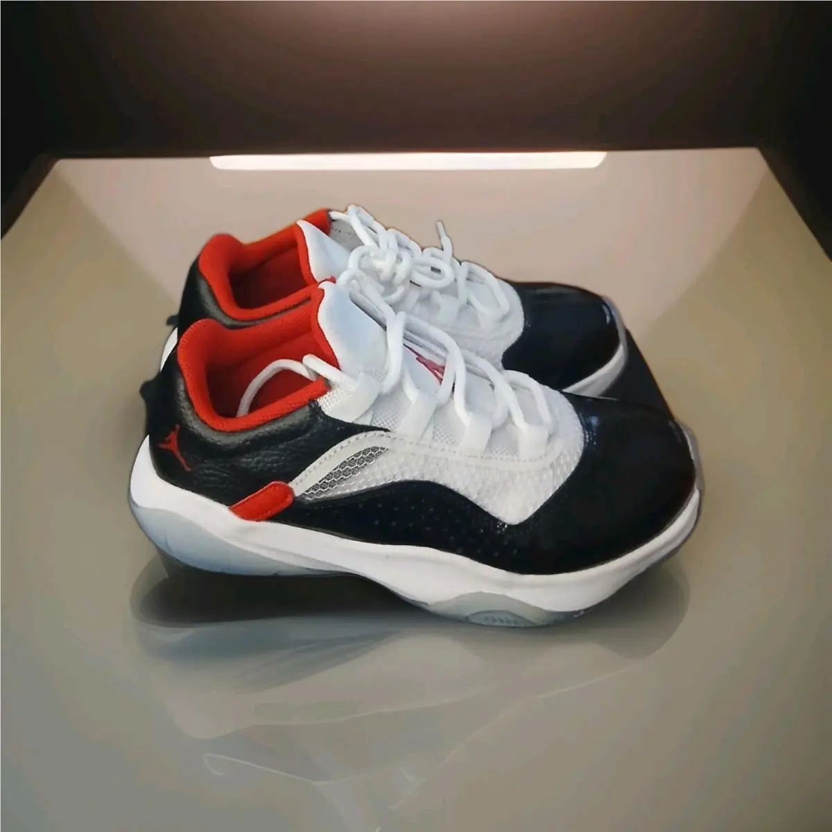 Nike shoes - Air Jordan 11 - Air - Black ,Red ,White 0