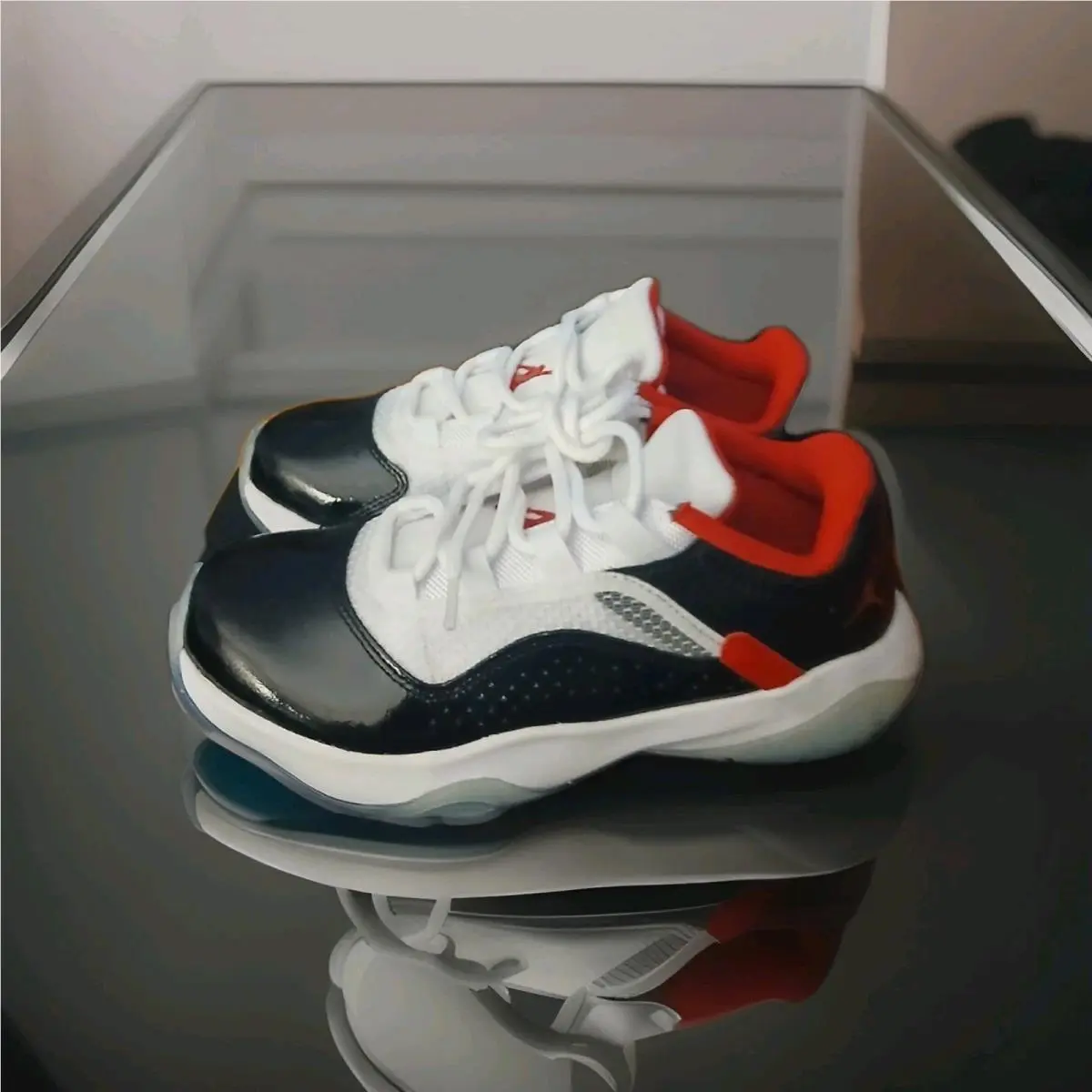 Nike shoes - Air Jordan 11 - Air - Black ,Red ,White 1