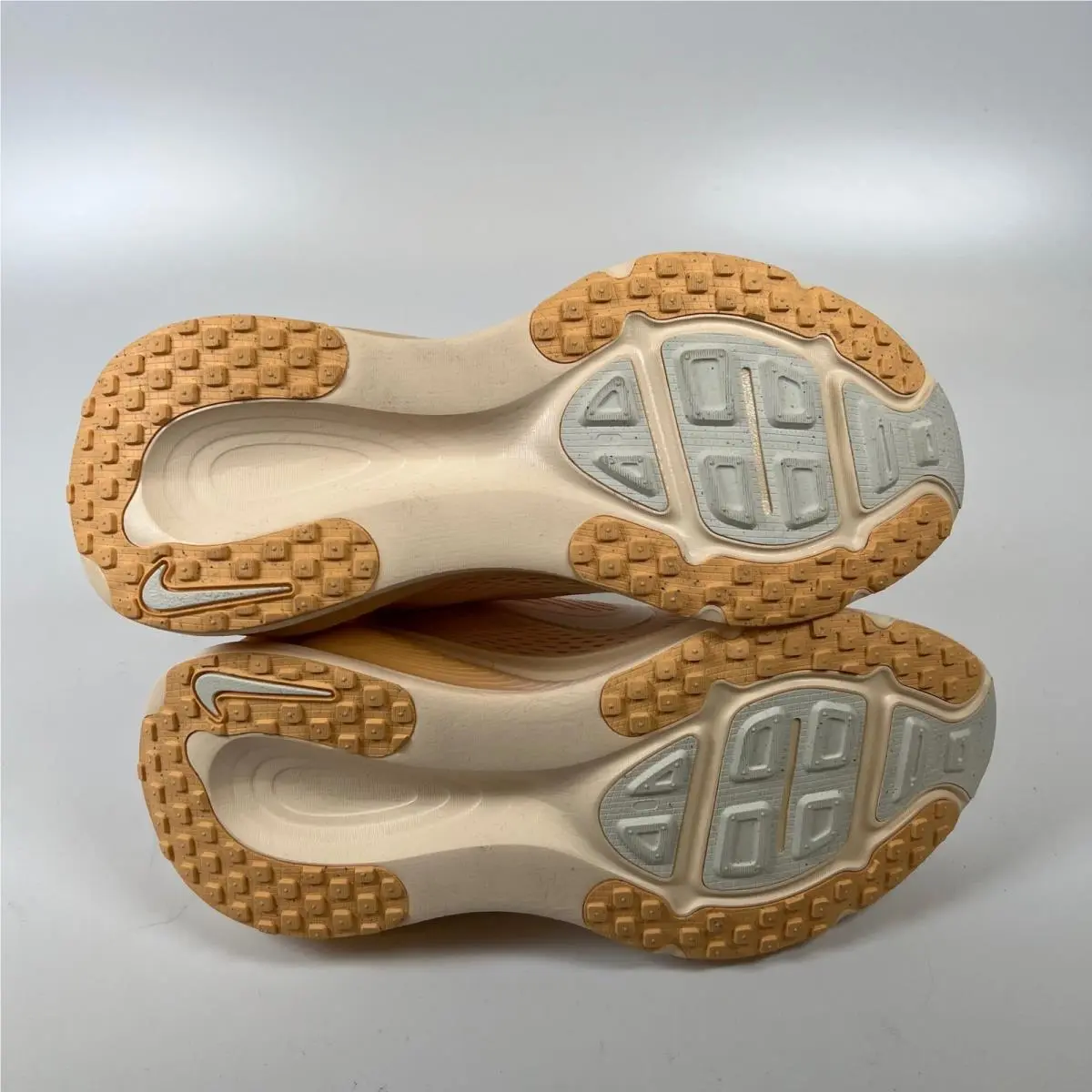 Nike shoes - Nike Vomero 18 - Vomero - Orange 4