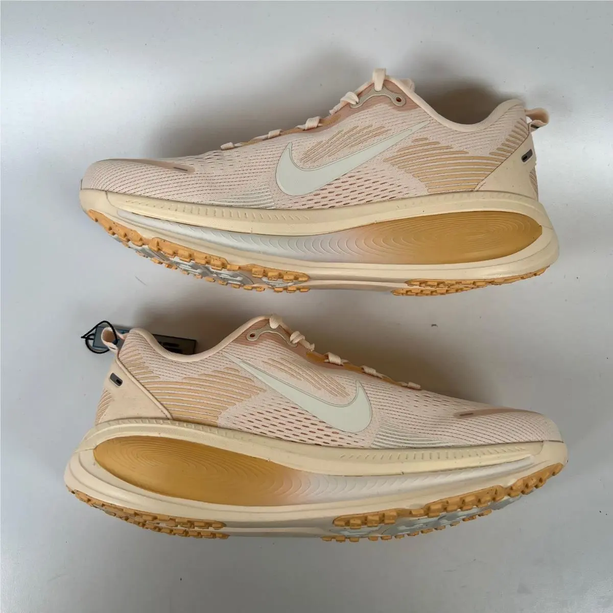 Nike shoes - Nike Vomero 18 - Vomero - Orange 1