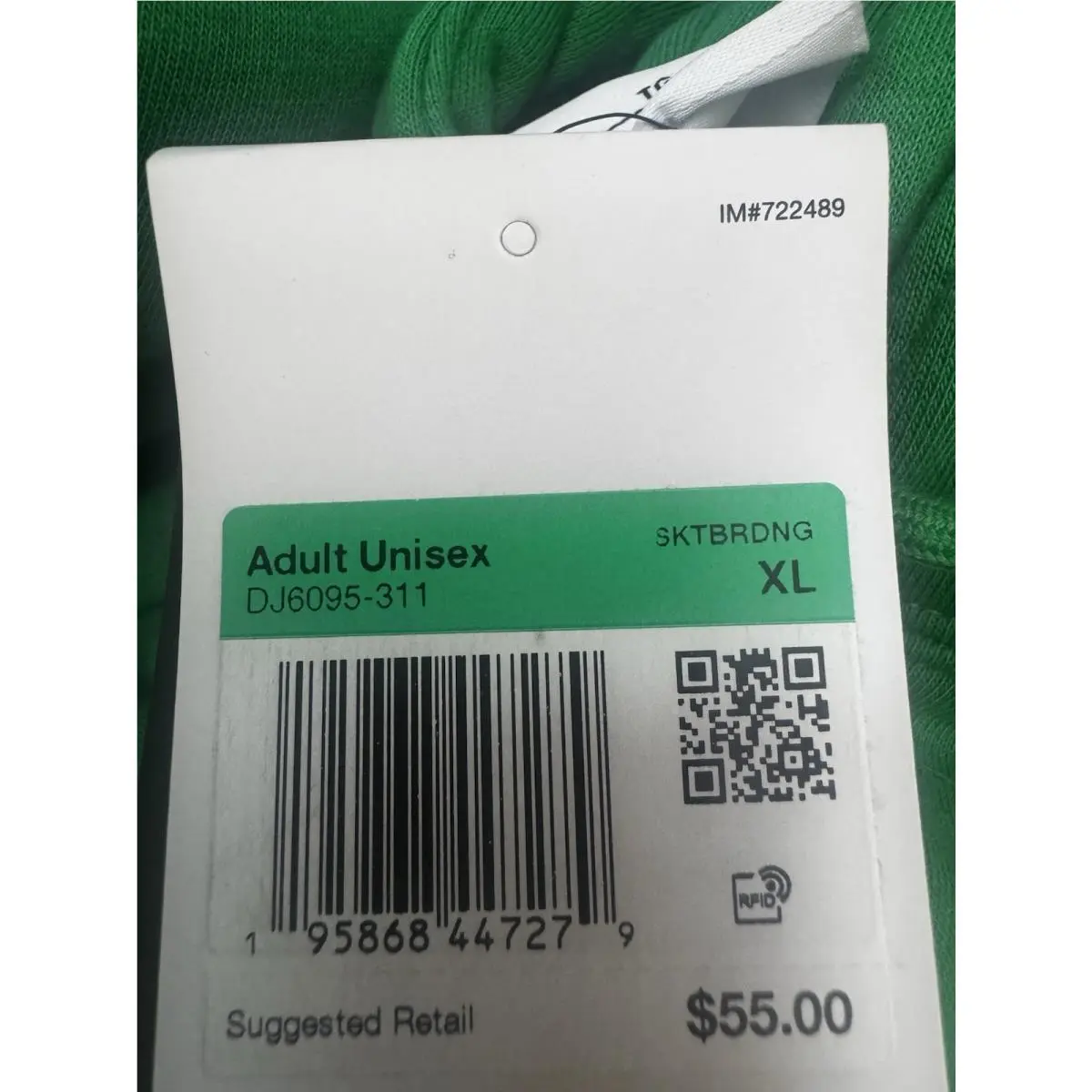 Nike clothing - Green, Manufacturer: Black (UPC: 0195868447279) 4