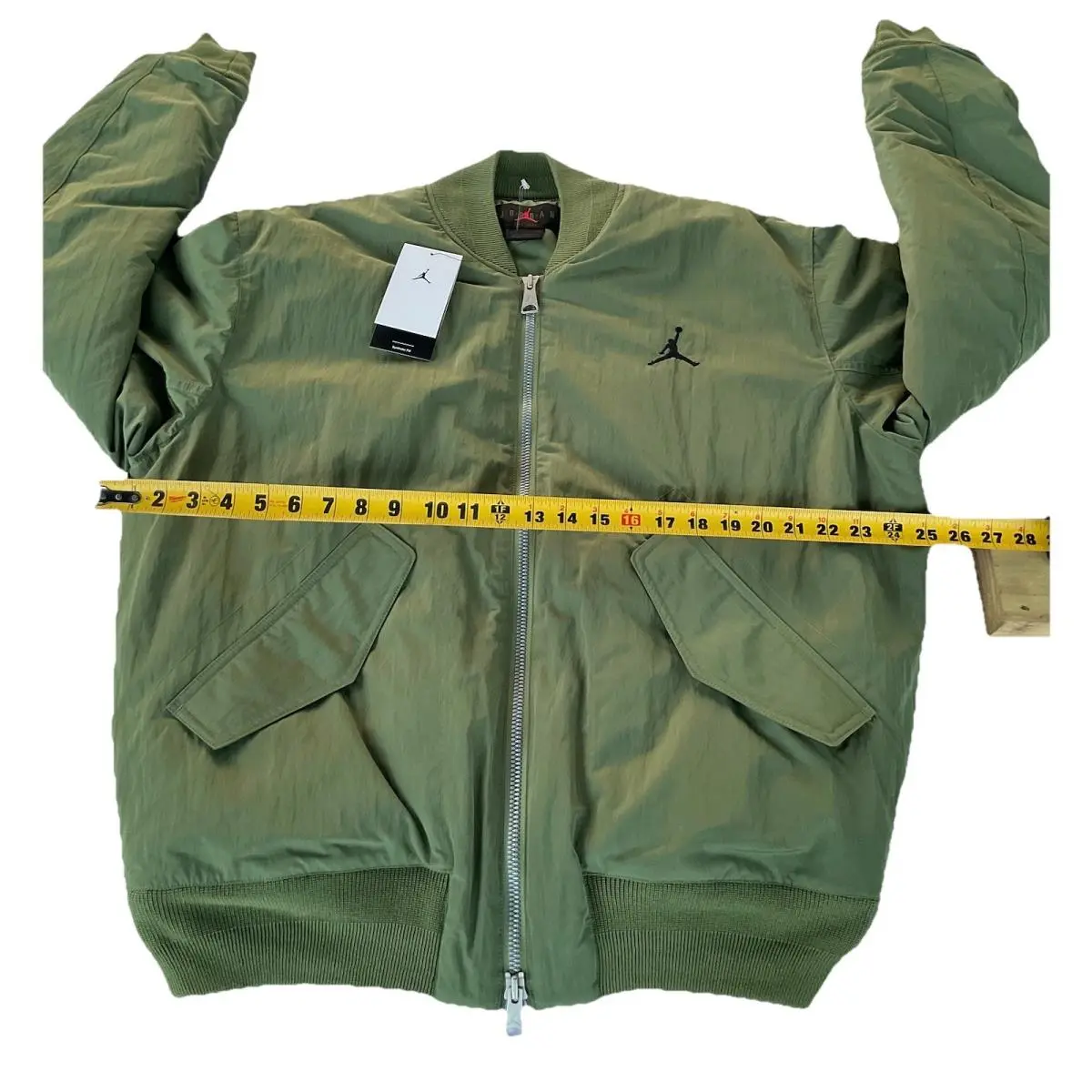 Nike clothing - Air Jordan Essentials - Air Essentials - Green 5