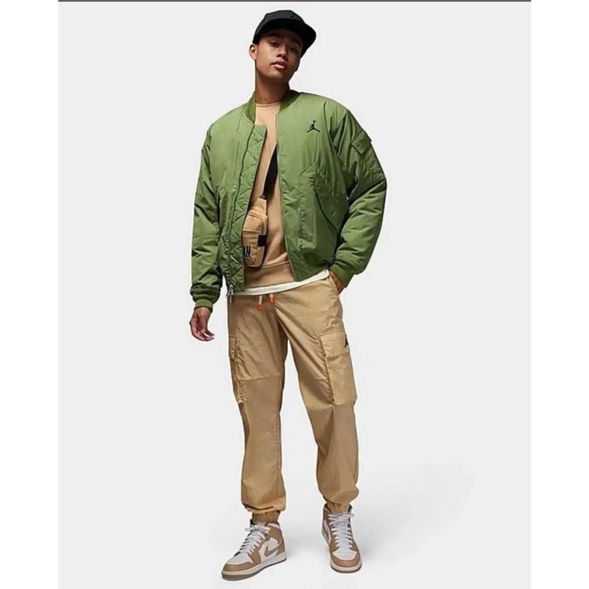 Nike clothing - Air Jordan Essentials - Air Essentials - Green 0