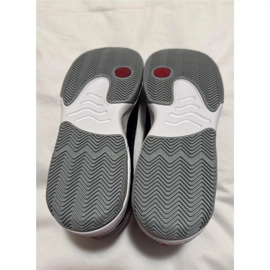 Nike shoes - Jordan Max Aura - Max Aura - Black/Gym Red-White-Wolf Grey (UPC: 194494902794) 7