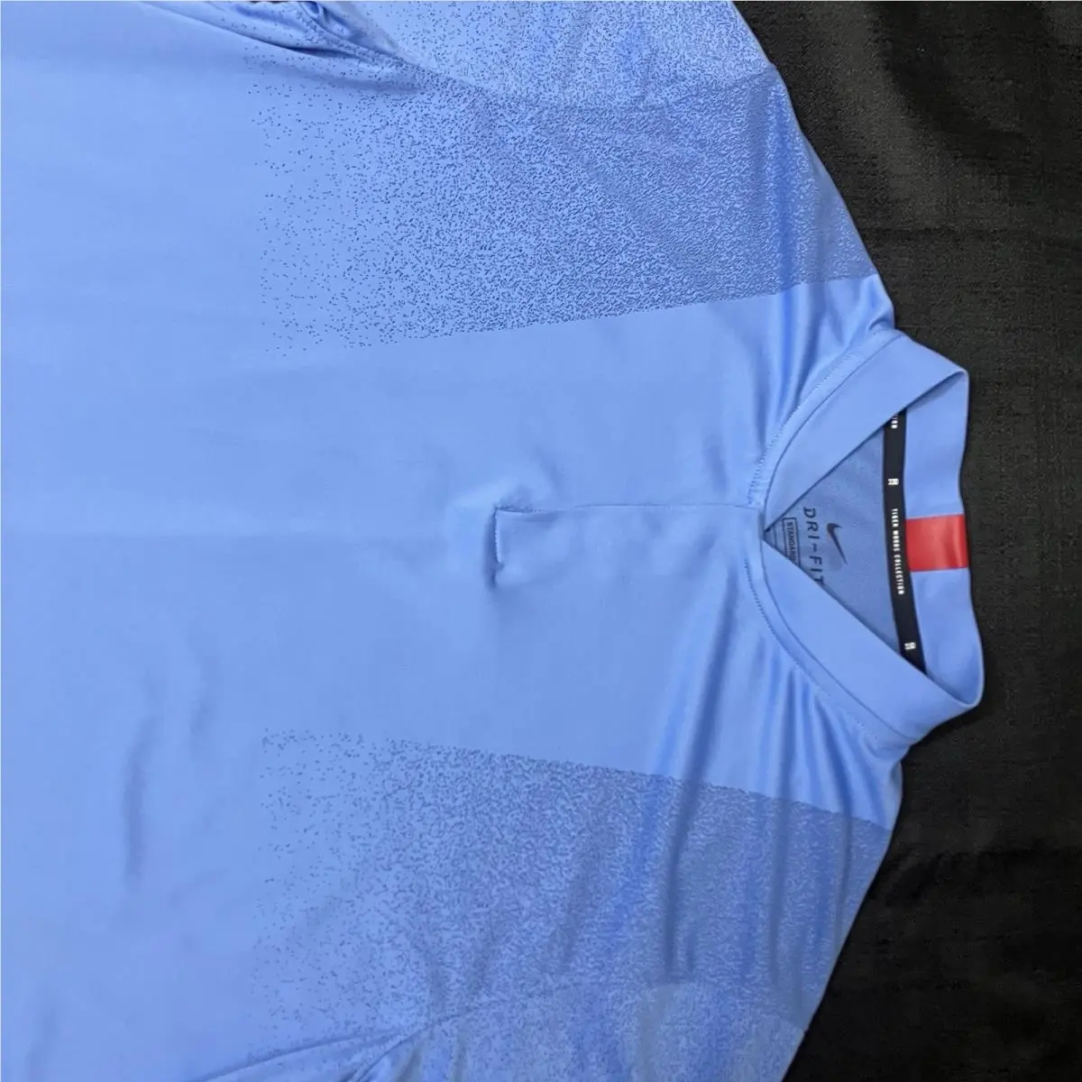Nike clothing - Nike TW Tiger Woods AeroReact Sphere Blade Polo - Polar Blue Sunday Red 8