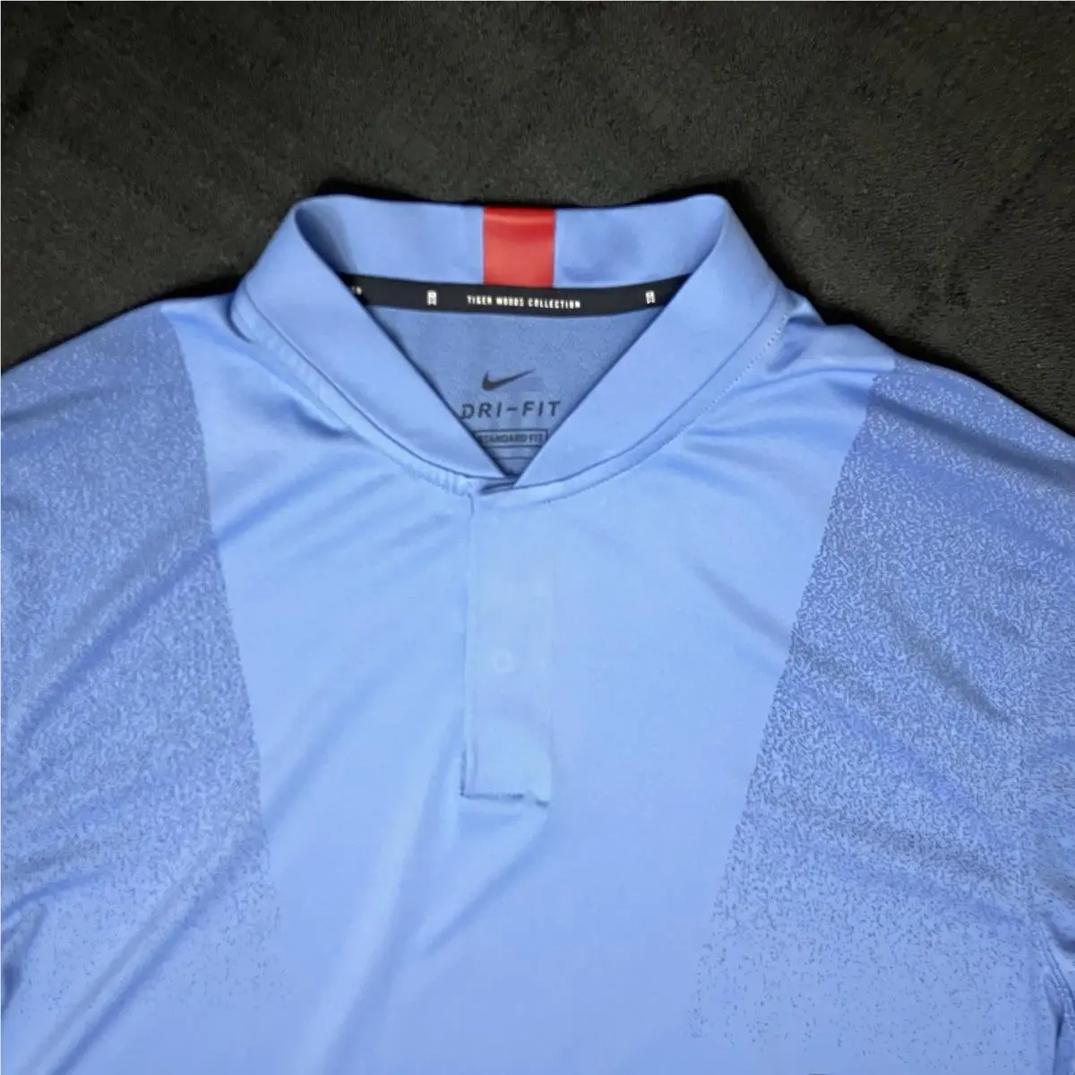 Nike clothing - Nike TW Tiger Woods AeroReact Sphere Blade Polo - Polar Blue Sunday Red 1