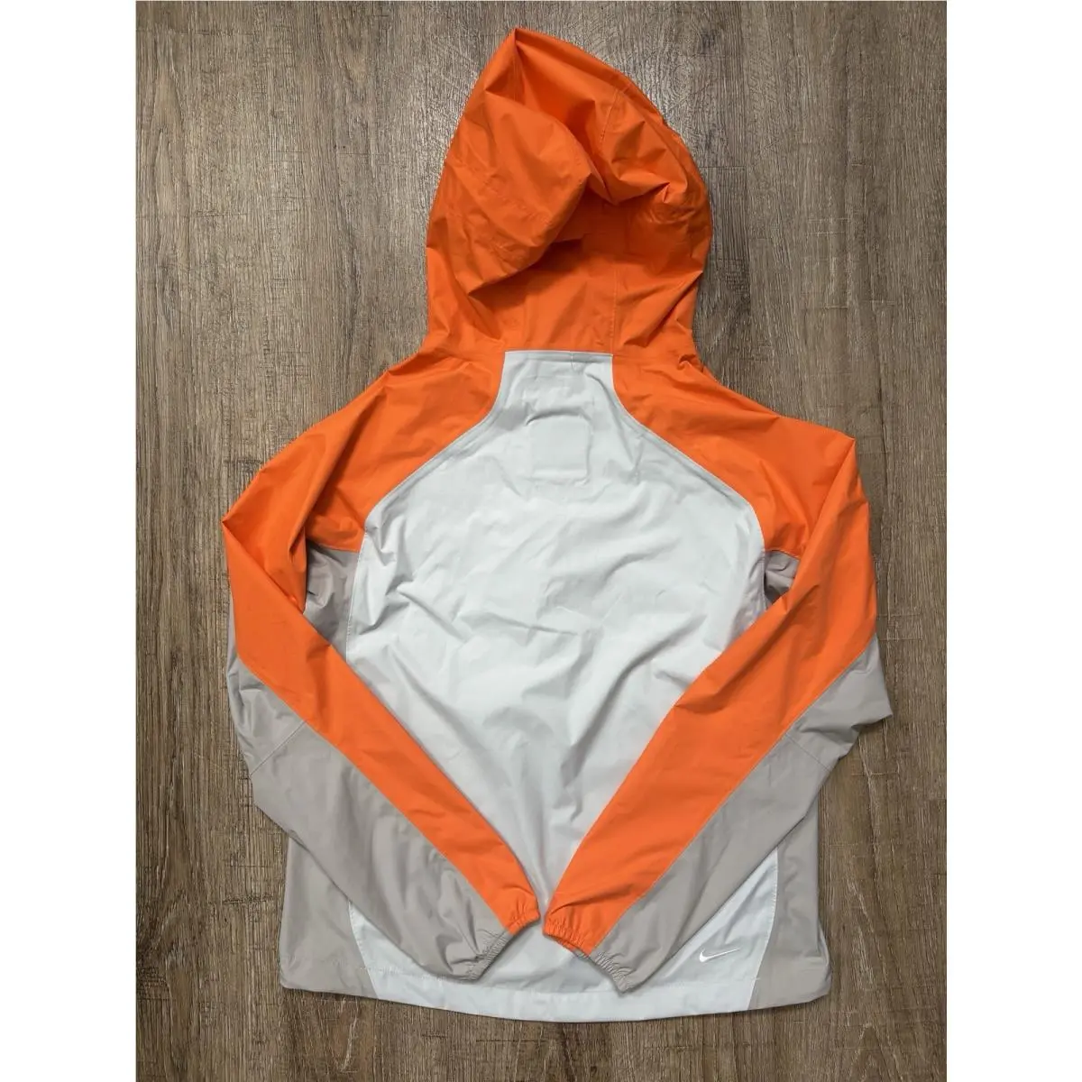 Nike clothing - Gray (UPC: 0198488822655) 0