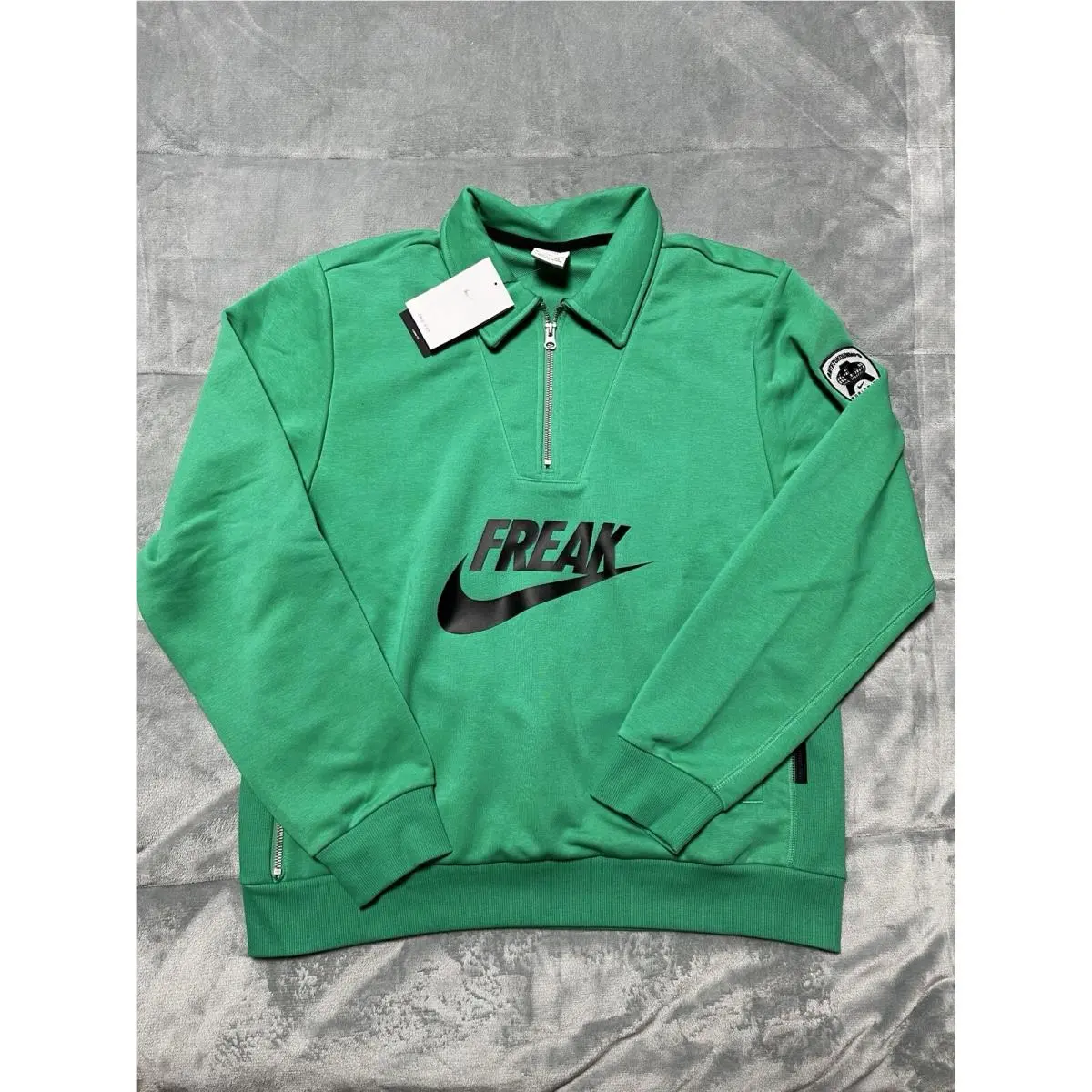 Nike Size XL Nsw Giannis Freak Standard Issue 1/4 Zip Basketball Top Green