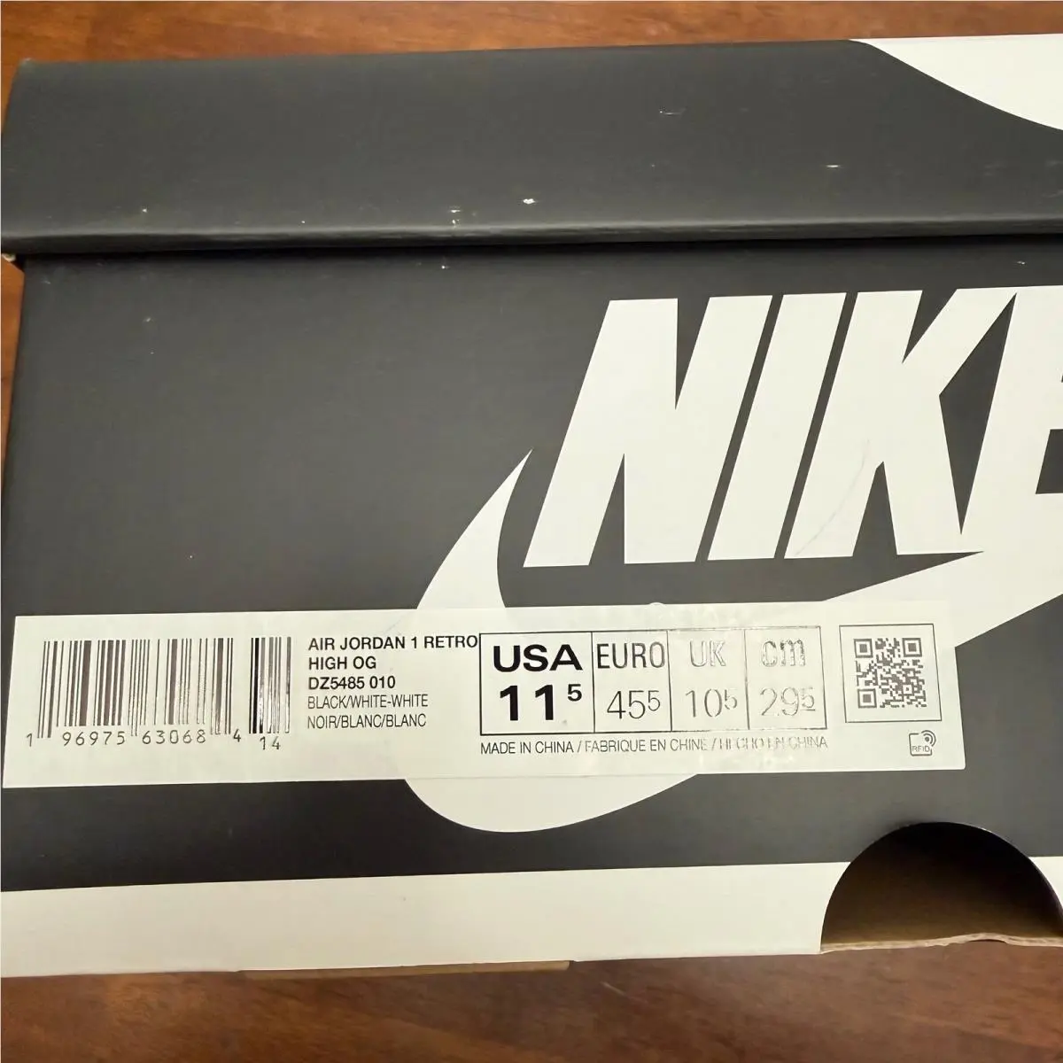 Nike shoes - Air Jordan 1 Retro High OG - Black 1