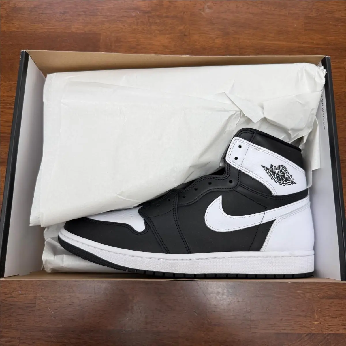Nike shoes - Air Jordan 1 Retro High OG - Black 2
