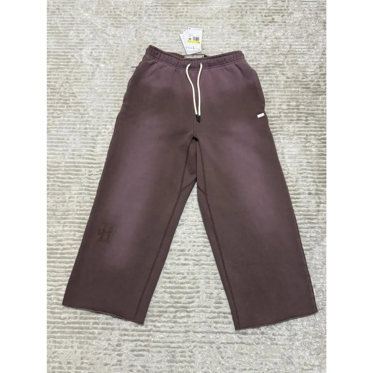 Book Standard Issue Brushed Sweat Pants Devin Booker Tattoo - Small by Nike