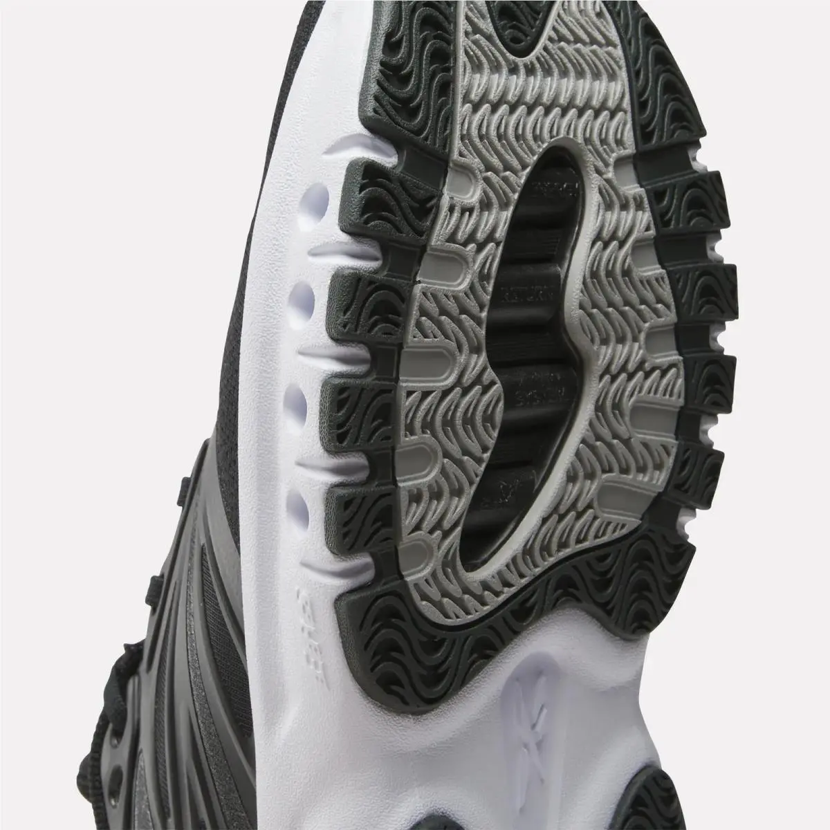 Reebok shoes - Black/White 4
