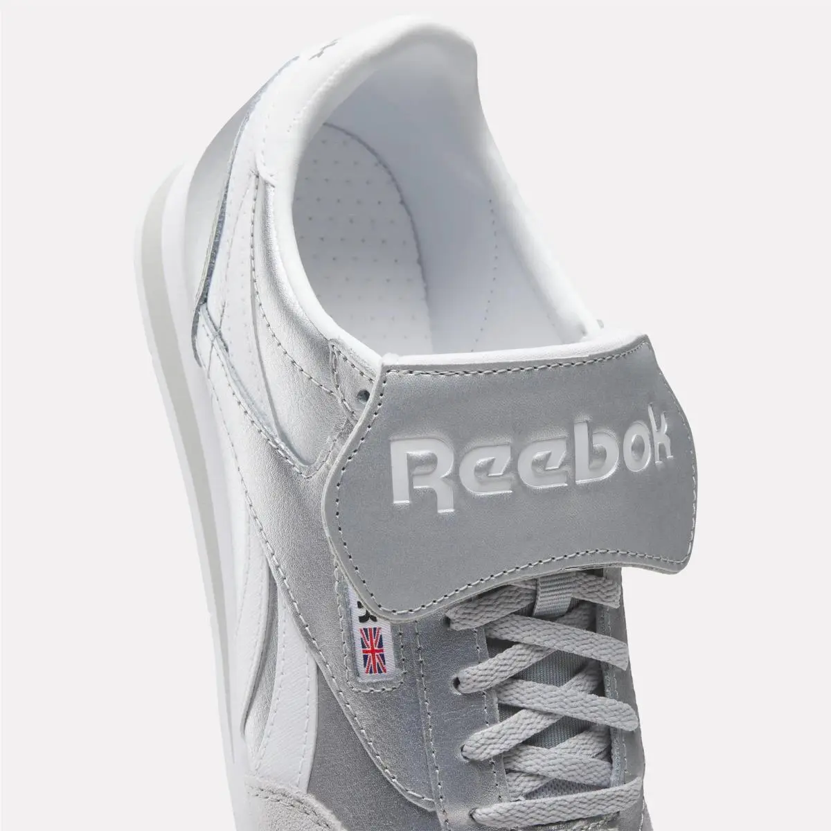 Reebok shoes - White/Vector Red/Vector Blue 28