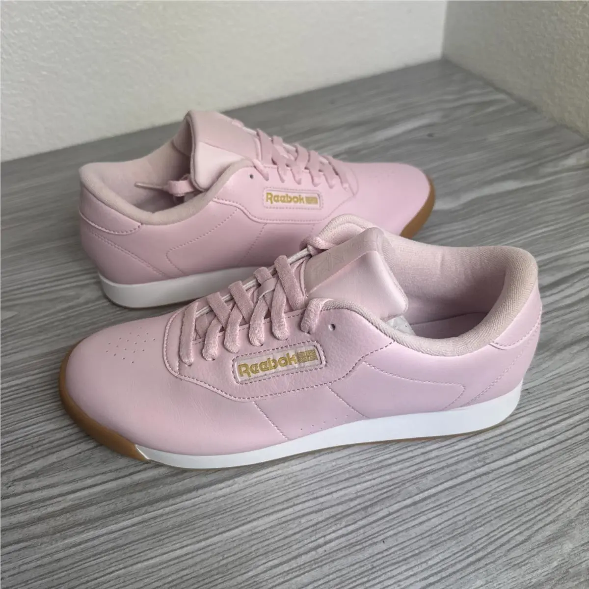 Reebok Princess Sneaker BS7755 Womens Sz 10.5 Pink/white/gold Met