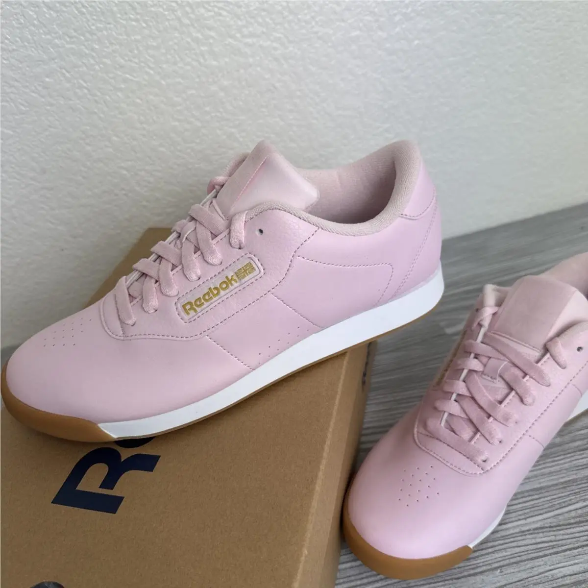 Reebok shoes - Reebok Princess - Princess - Pink/White/Gold Met (UPC: 190309773283) 16